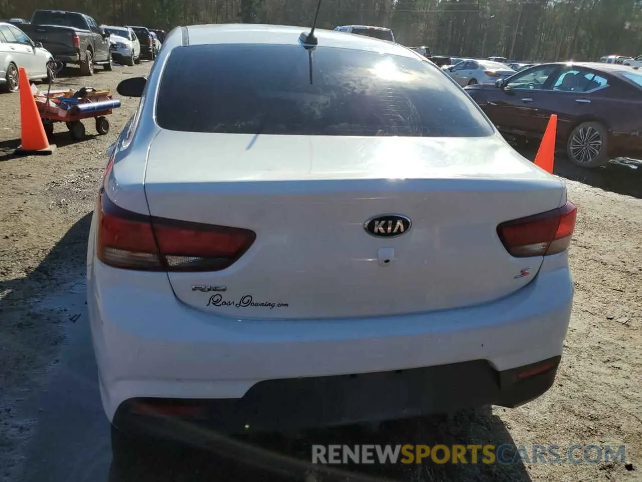 6 Photograph of a damaged car 3KPA24AD1LE283785 KIA RIO 2020