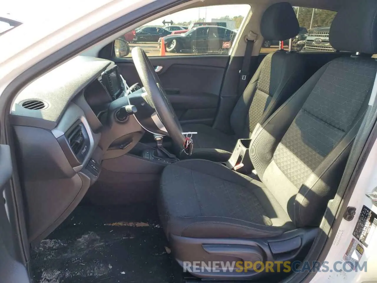 7 Photograph of a damaged car 3KPA24AD1LE283785 KIA RIO 2020