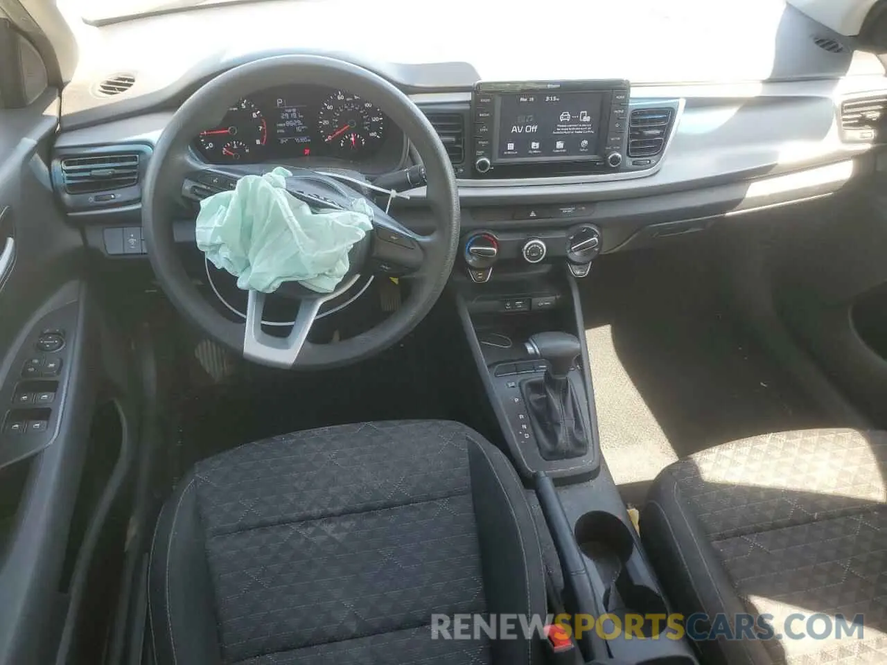 8 Photograph of a damaged car 3KPA24AD1LE284001 KIA RIO 2020