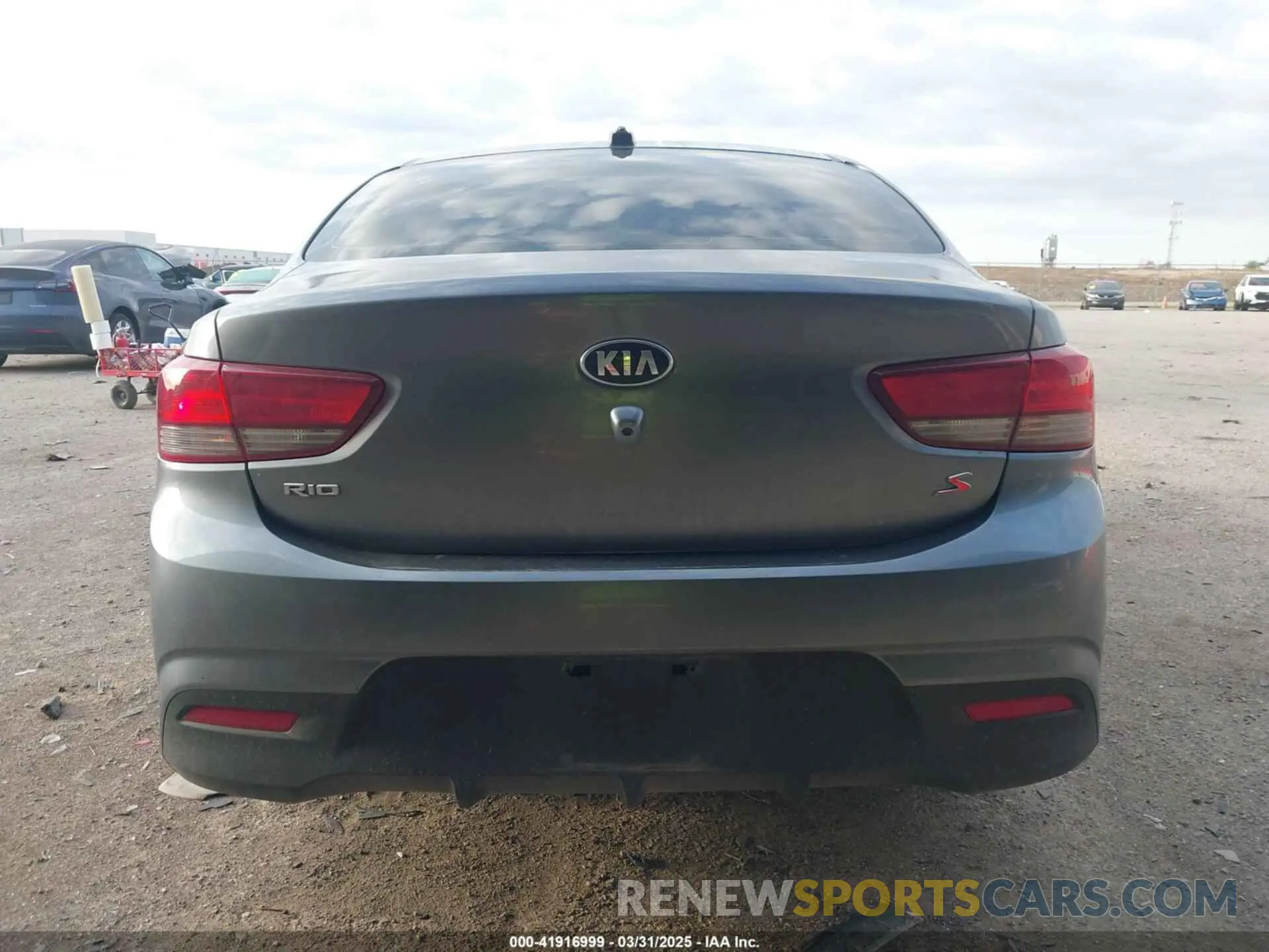 16 Photograph of a damaged car 3KPA24AD1LE295693 KIA RIO 2020