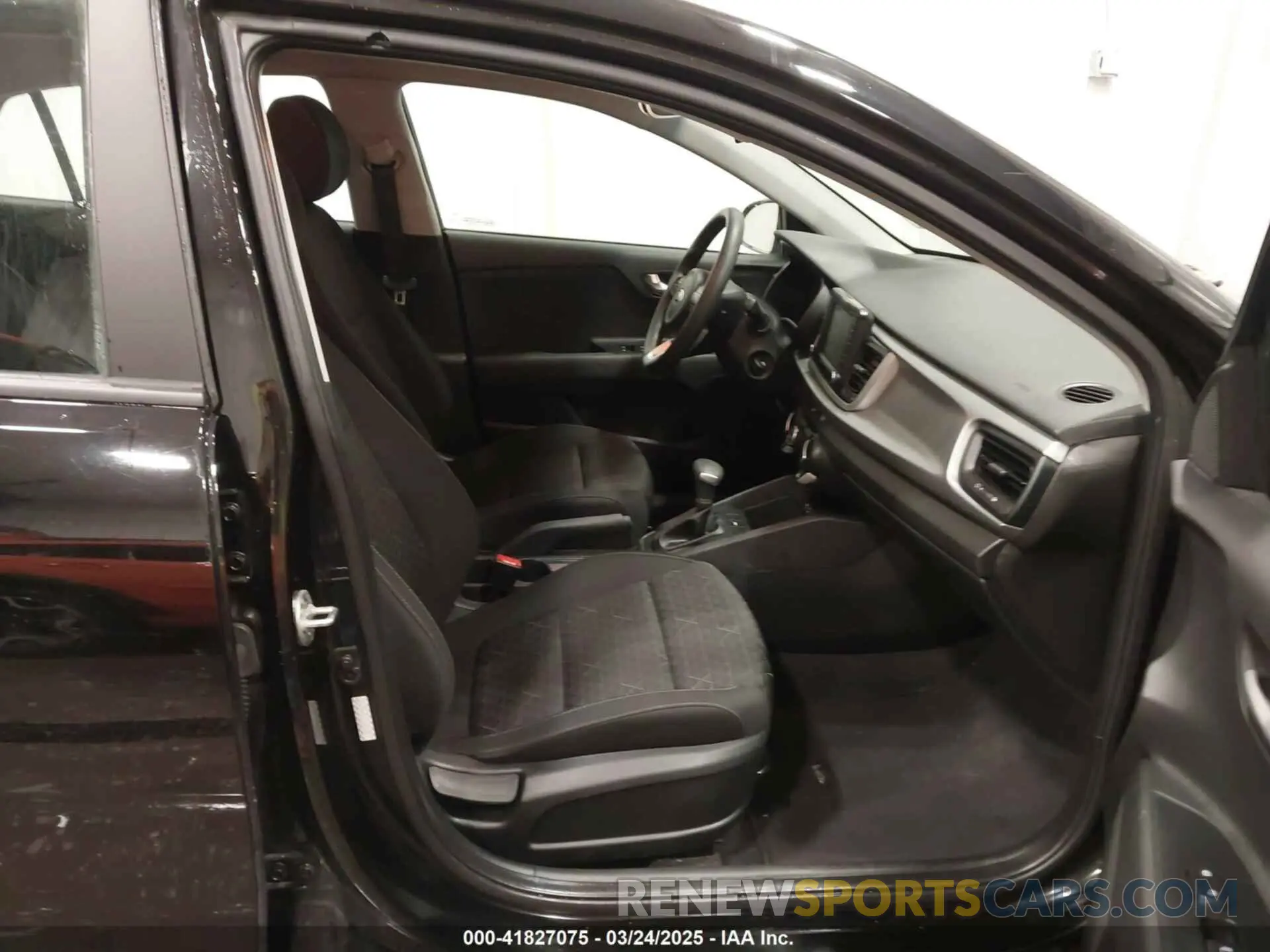 5 Photograph of a damaged car 3KPA24AD1LE308880 KIA RIO 2020
