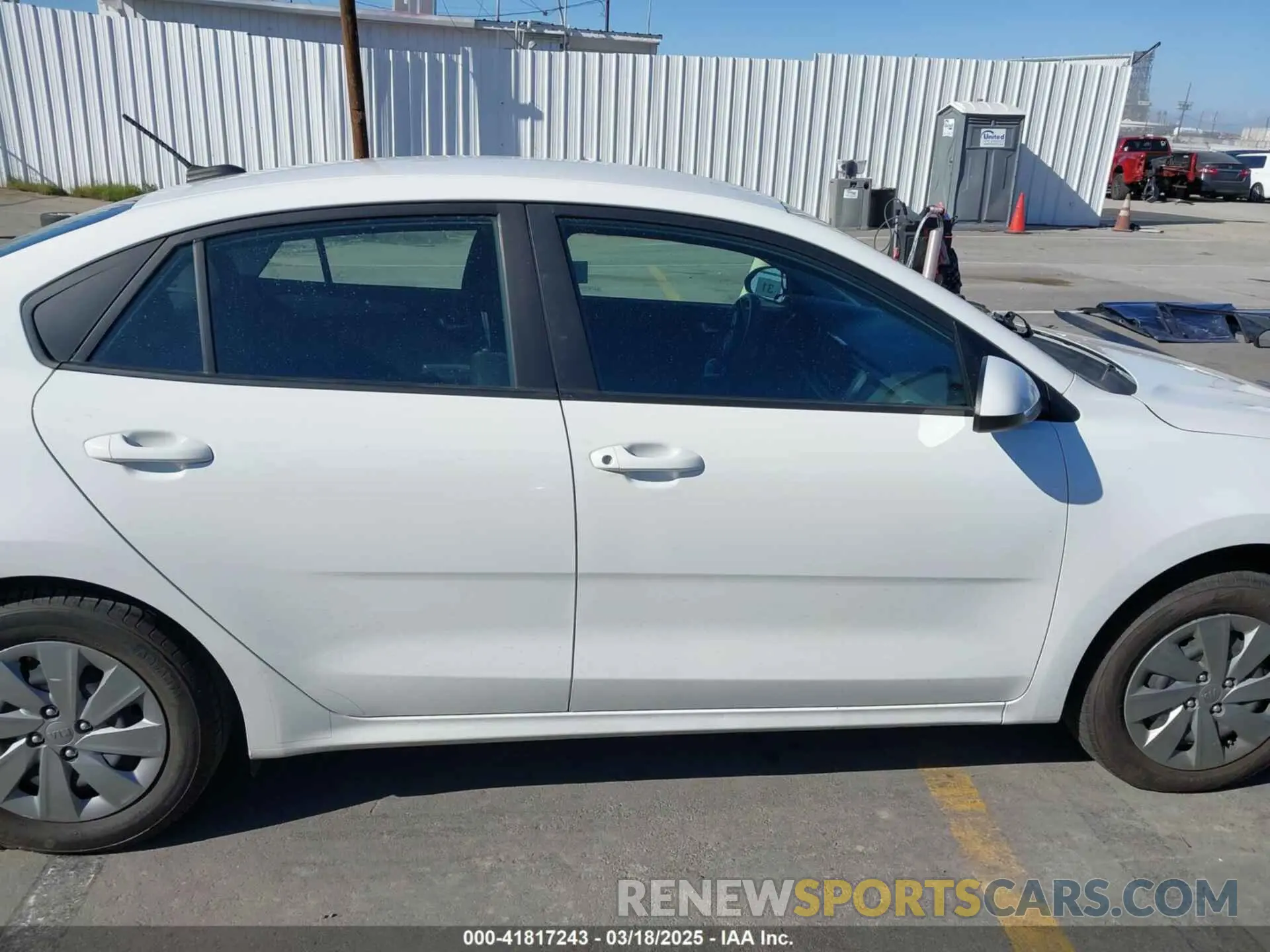 14 Photograph of a damaged car 3KPA24AD1LE313500 KIA RIO 2020