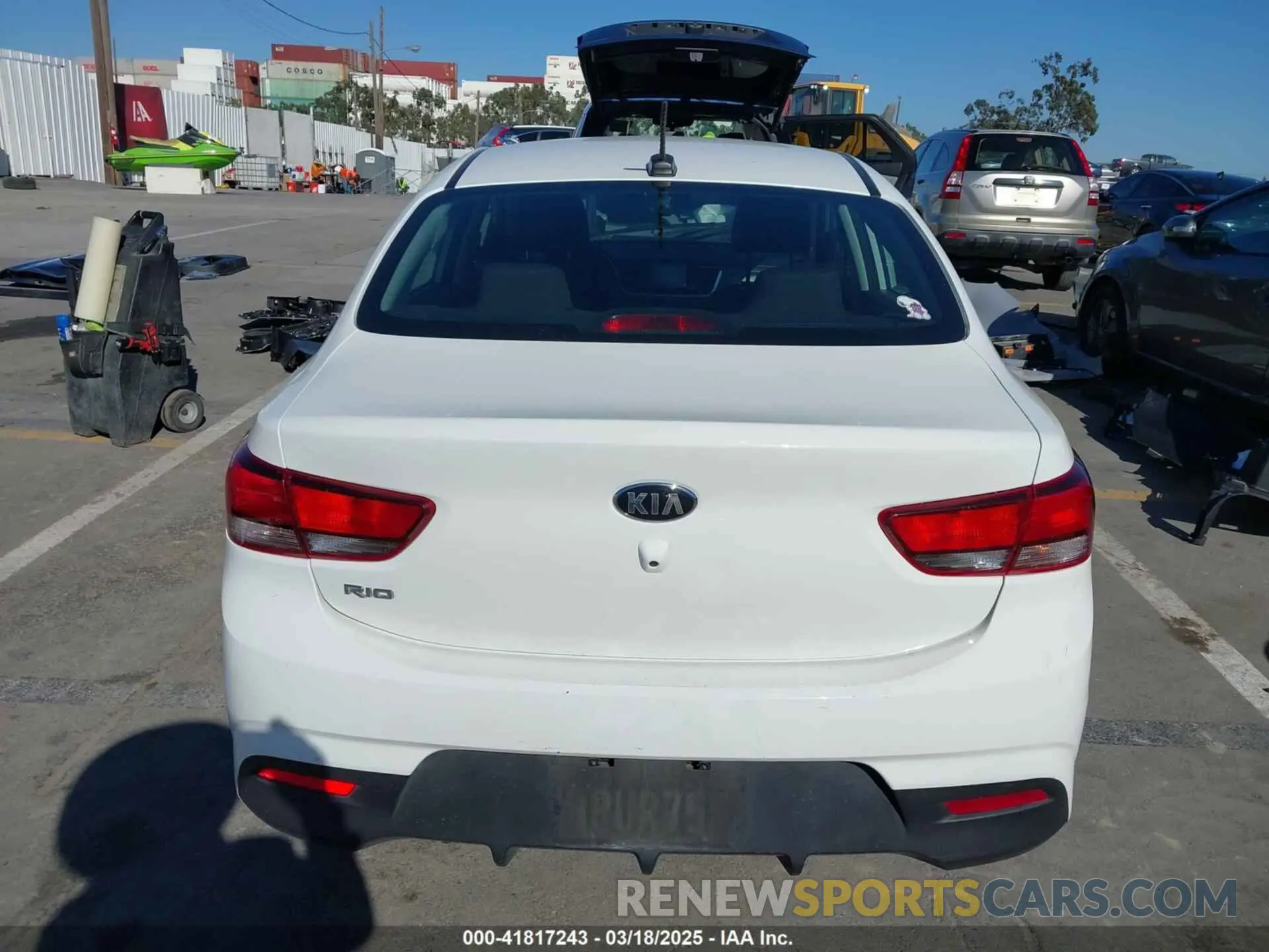 17 Photograph of a damaged car 3KPA24AD1LE313500 KIA RIO 2020