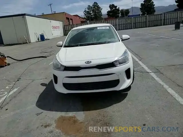 11 Photograph of a damaged car 3KPA24AD1LE327266 KIA RIO 2020