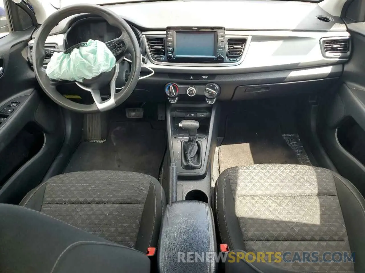 8 Photograph of a damaged car 3KPA24AD2LE260998 KIA RIO 2020