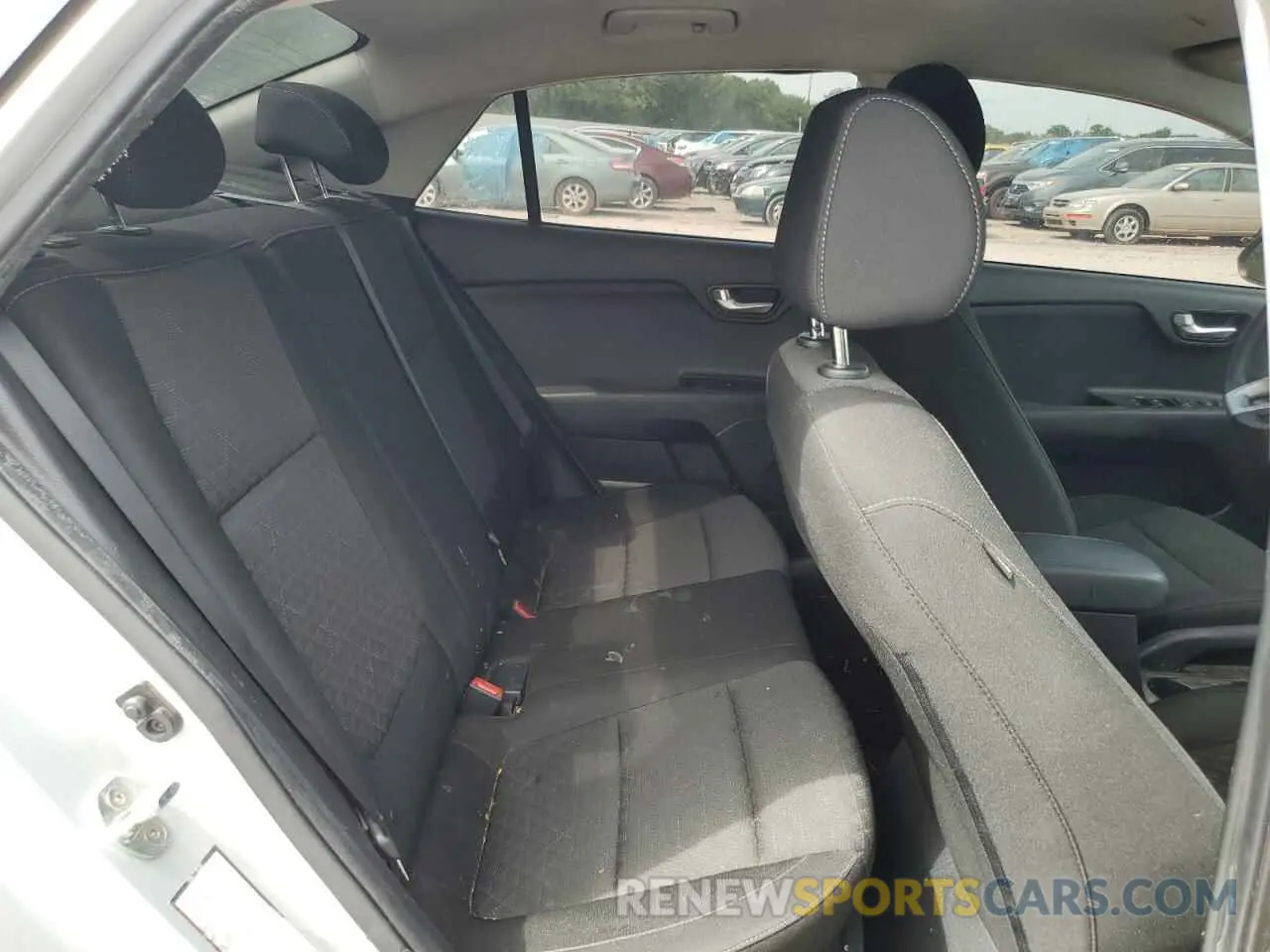10 Photograph of a damaged car 3KPA24AD2LE268132 KIA RIO 2020