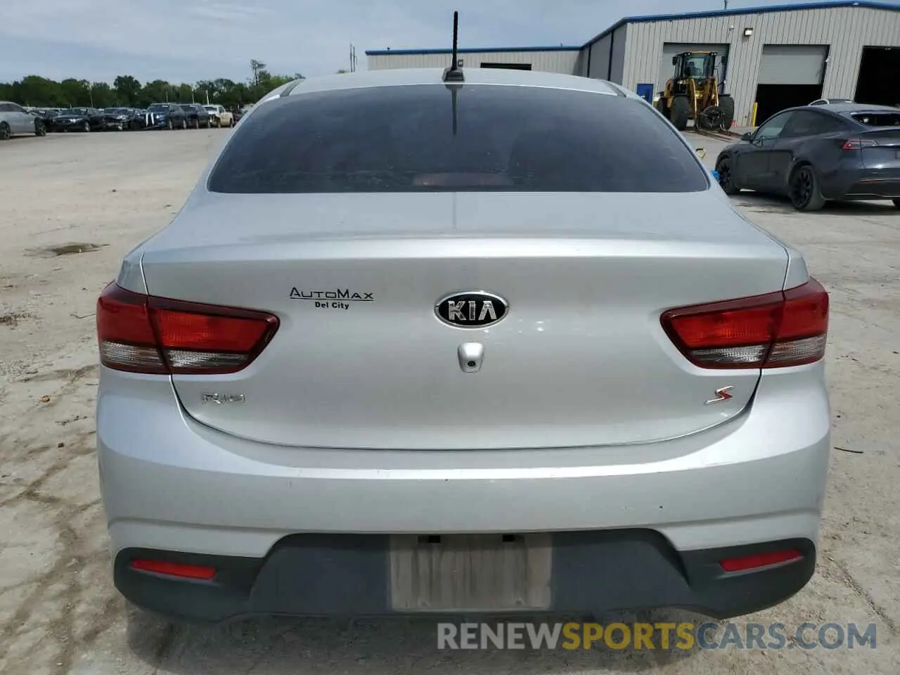 6 Photograph of a damaged car 3KPA24AD2LE268132 KIA RIO 2020