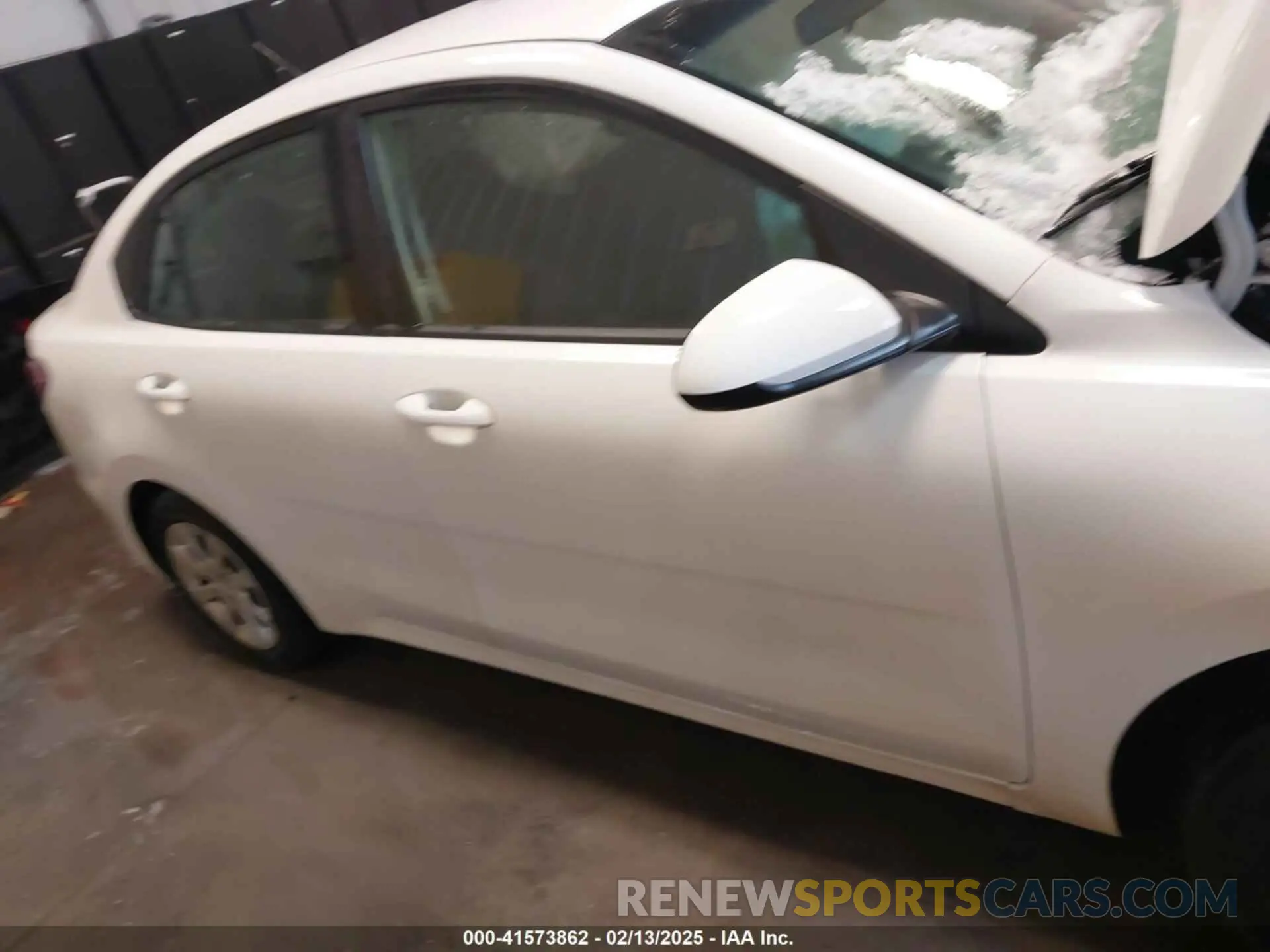 14 Photograph of a damaged car 3KPA24AD2LE278269 KIA RIO 2020