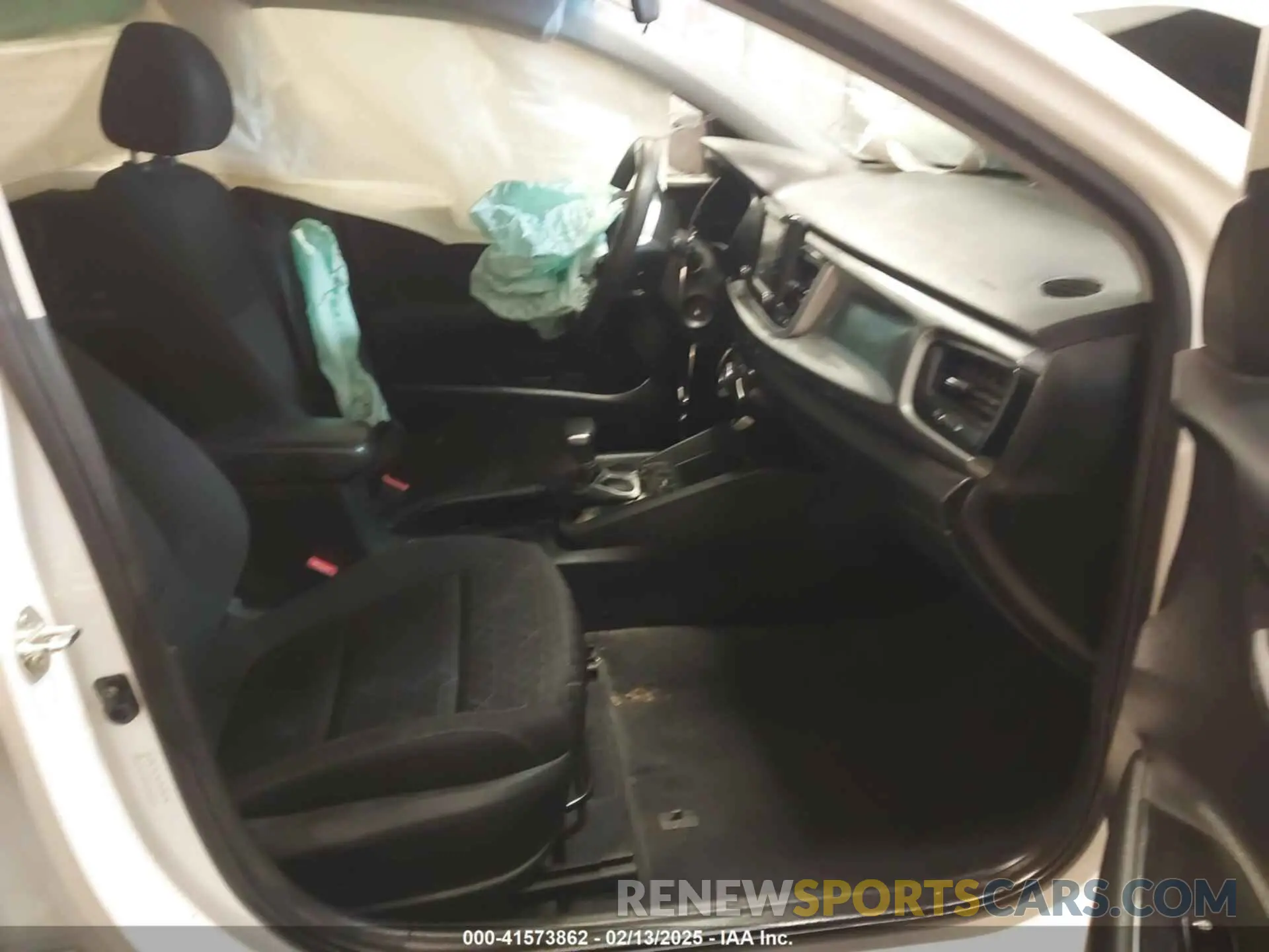 5 Photograph of a damaged car 3KPA24AD2LE278269 KIA RIO 2020
