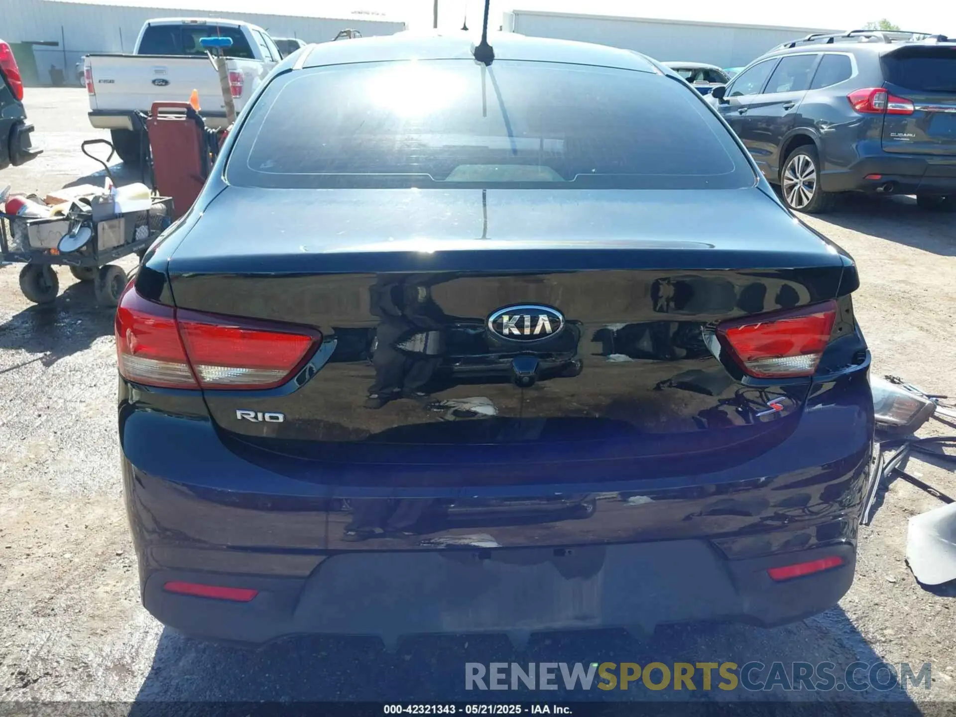17 Photograph of a damaged car 3KPA24AD2LE283536 KIA RIO 2020