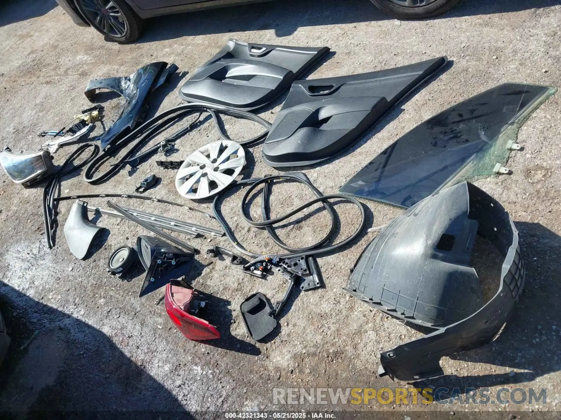 18 Photograph of a damaged car 3KPA24AD2LE283536 KIA RIO 2020