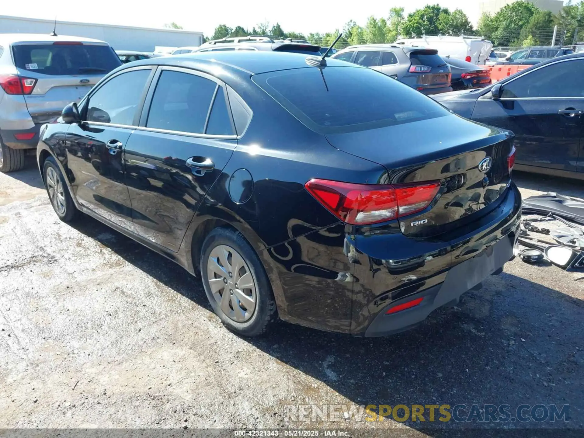 3 Photograph of a damaged car 3KPA24AD2LE283536 KIA RIO 2020