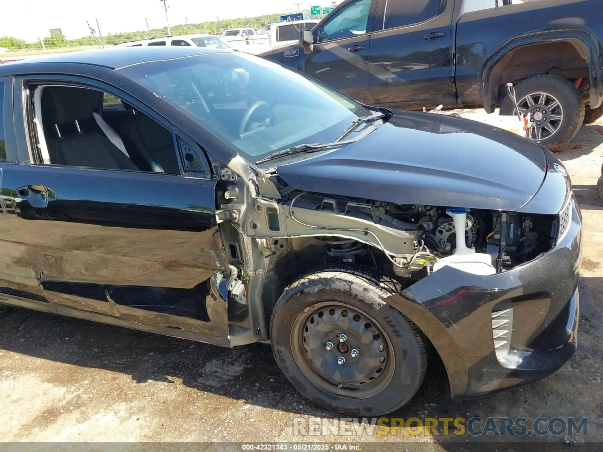 6 Photograph of a damaged car 3KPA24AD2LE283536 KIA RIO 2020