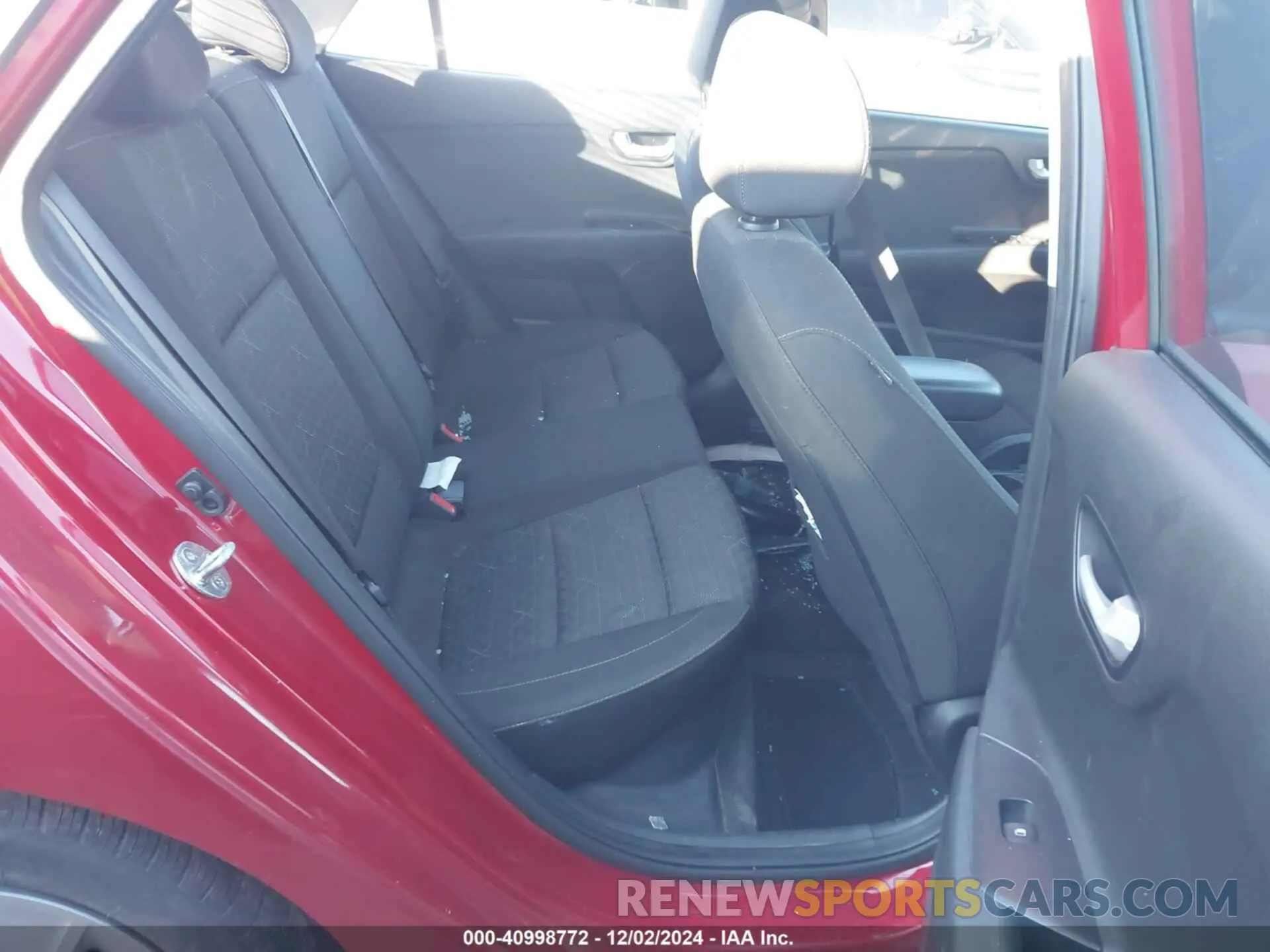 8 Photograph of a damaged car 3KPA24AD2LE284668 KIA RIO 2020