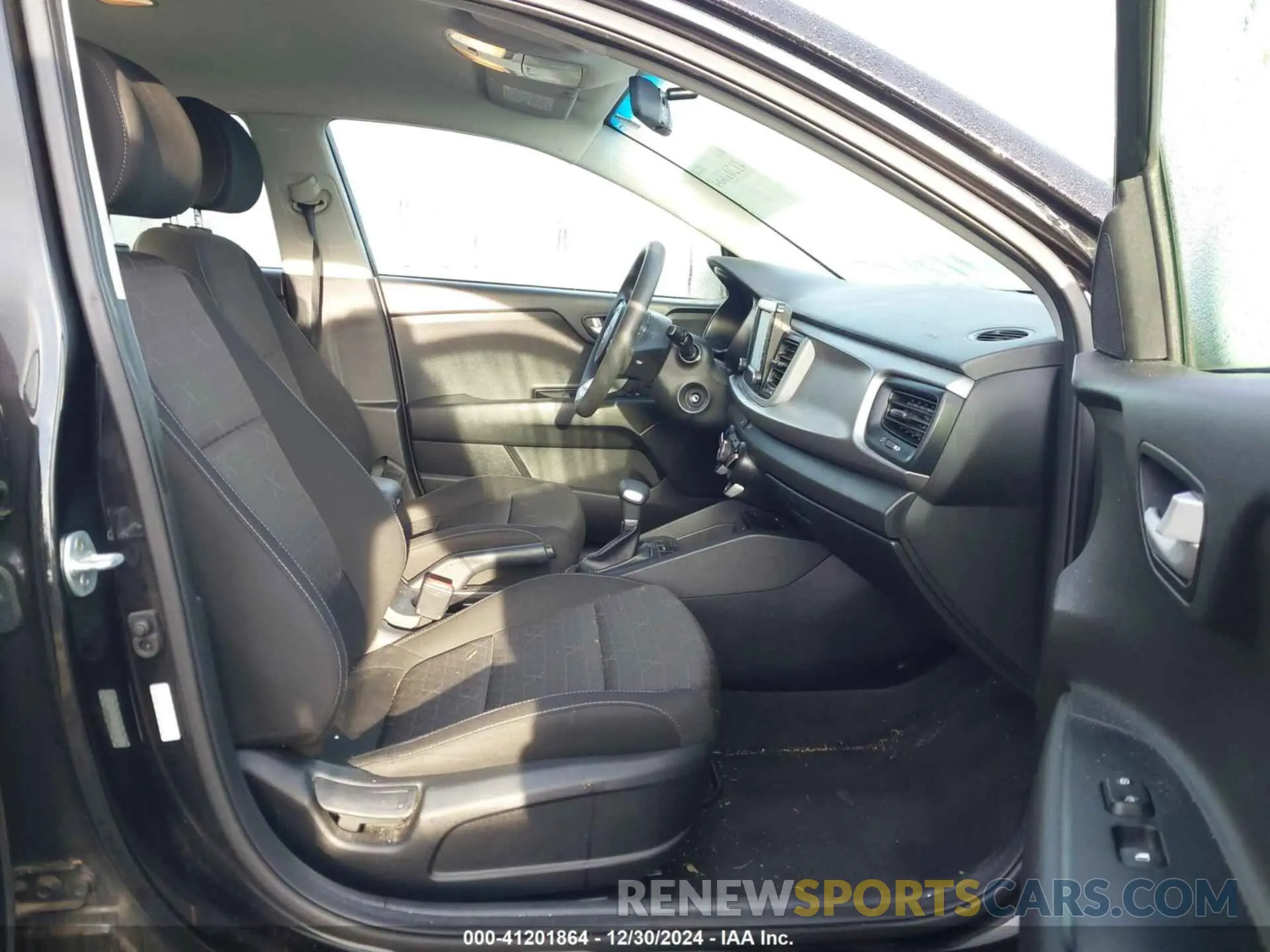 5 Photograph of a damaged car 3KPA24AD2LE297890 KIA RIO 2020