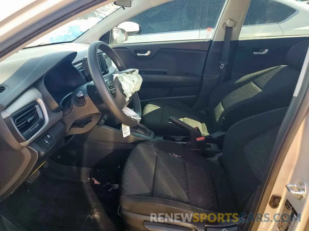 7 Photograph of a damaged car 3KPA24AD2LE320925 KIA RIO 2020