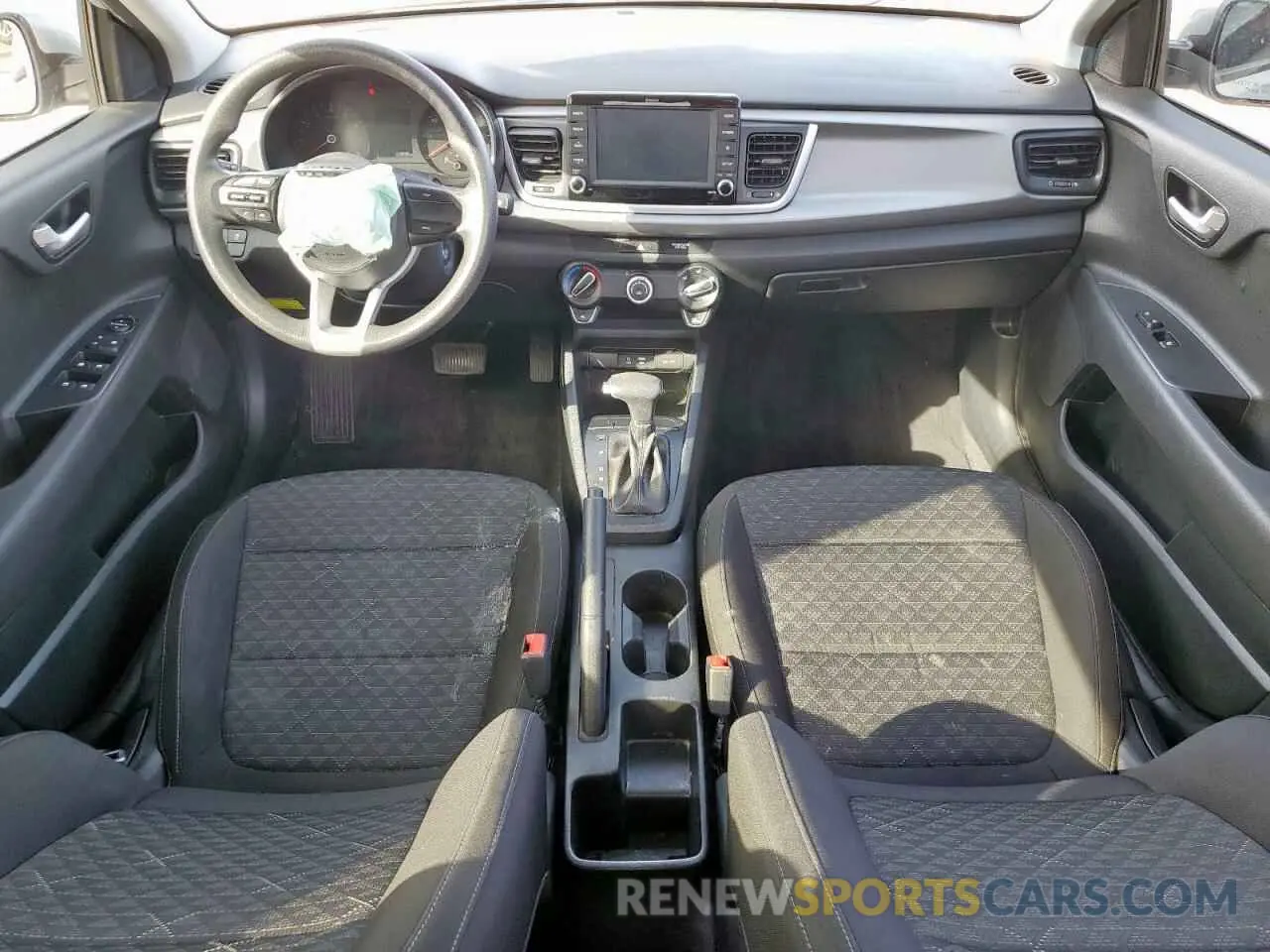 8 Photograph of a damaged car 3KPA24AD2LE320925 KIA RIO 2020