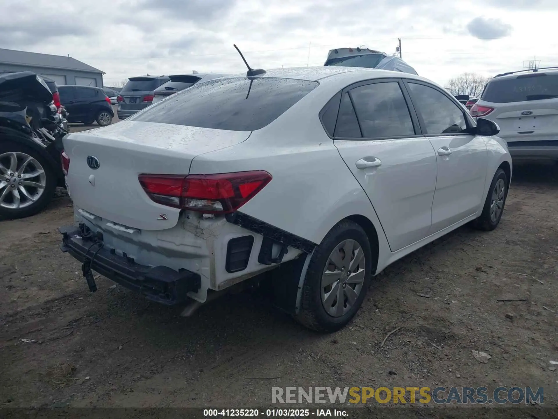 4 Photograph of a damaged car 3KPA24AD2LE322299 KIA RIO 2020