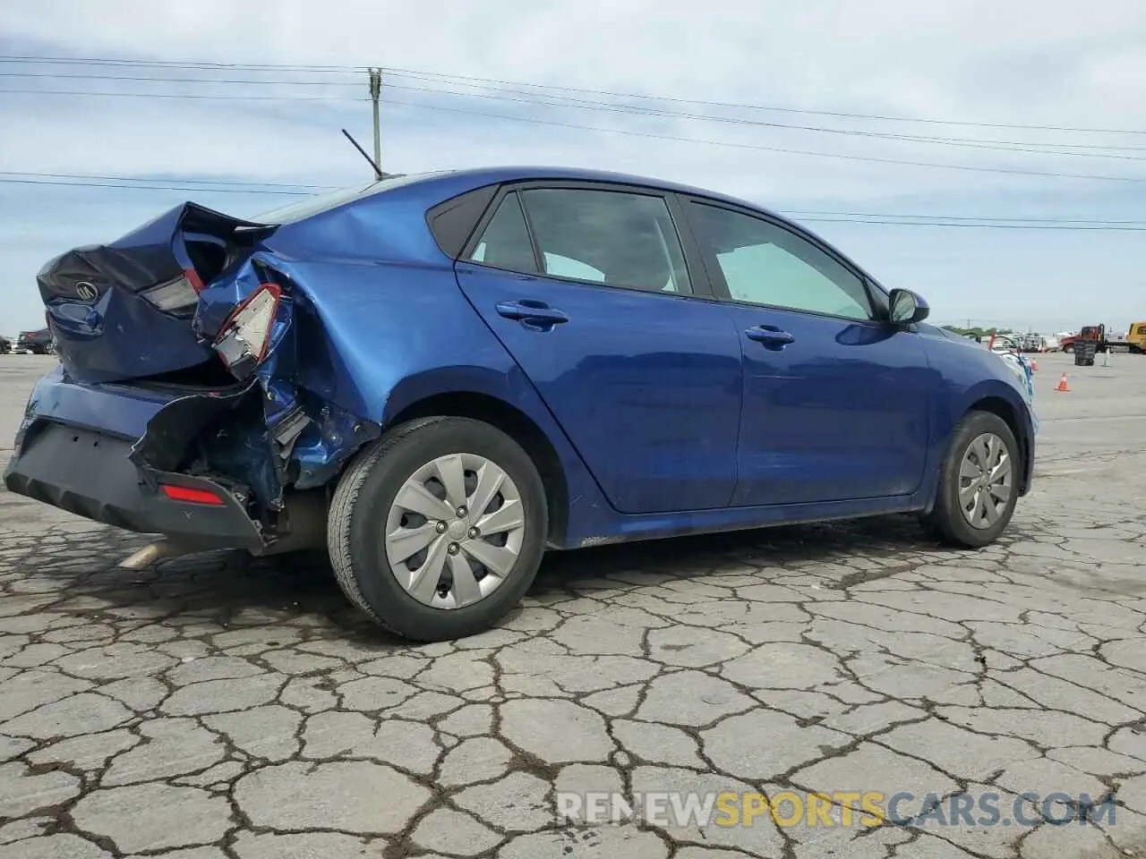 3 Photograph of a damaged car 3KPA24AD2LE329723 KIA RIO 2020