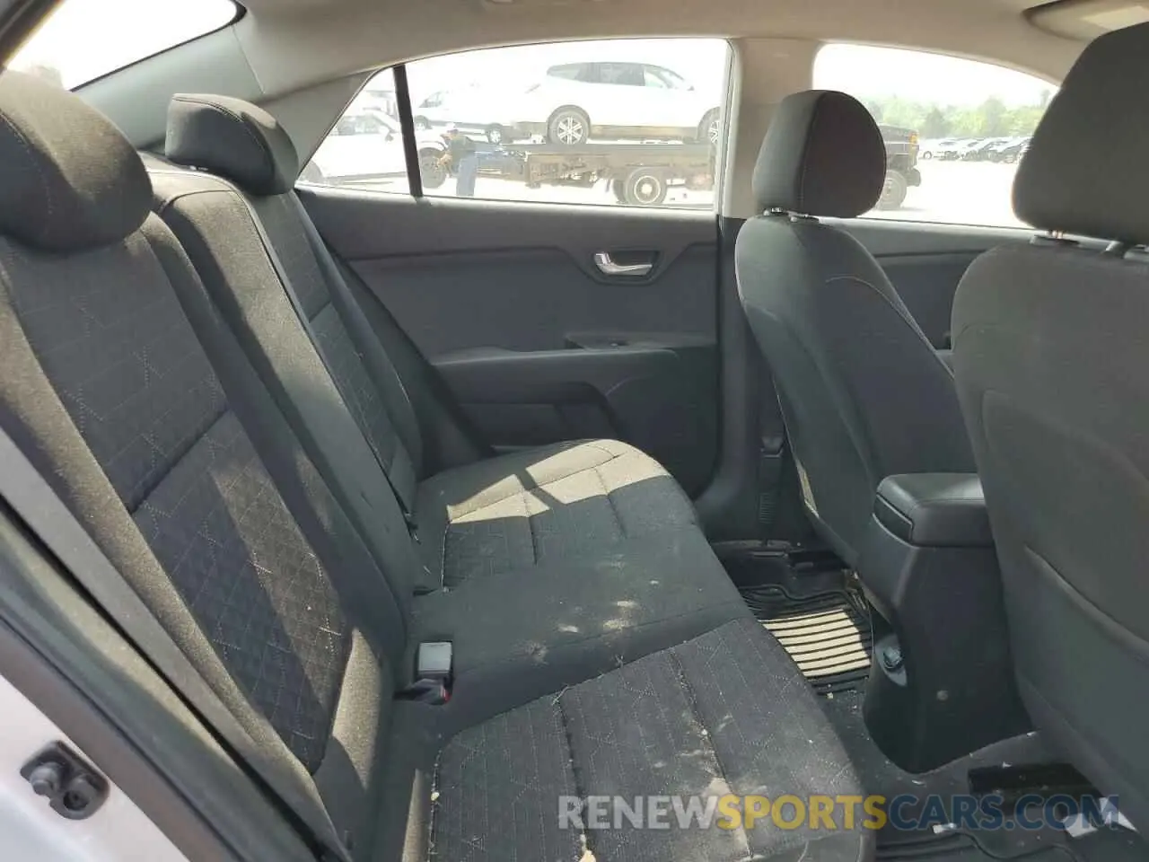 10 Photograph of a damaged car 3KPA24AD2LE334467 KIA RIO 2020