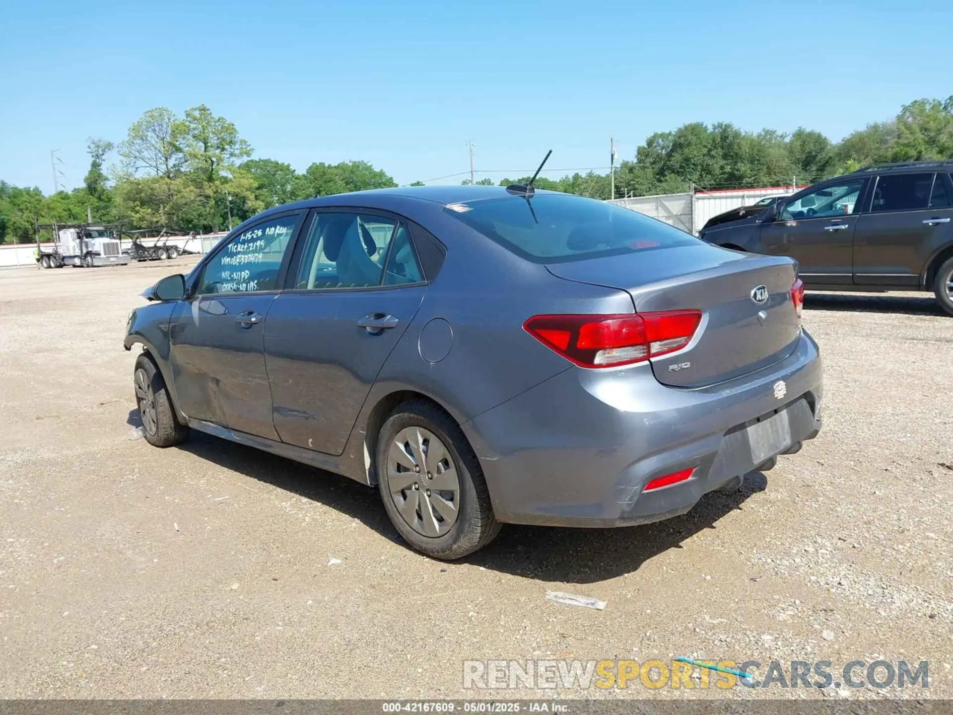 3 Photograph of a damaged car 3KPA24AD2LE337479 KIA RIO 2020