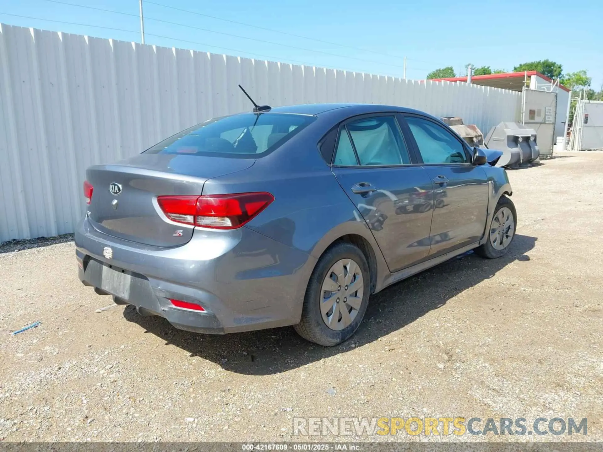 4 Photograph of a damaged car 3KPA24AD2LE337479 KIA RIO 2020