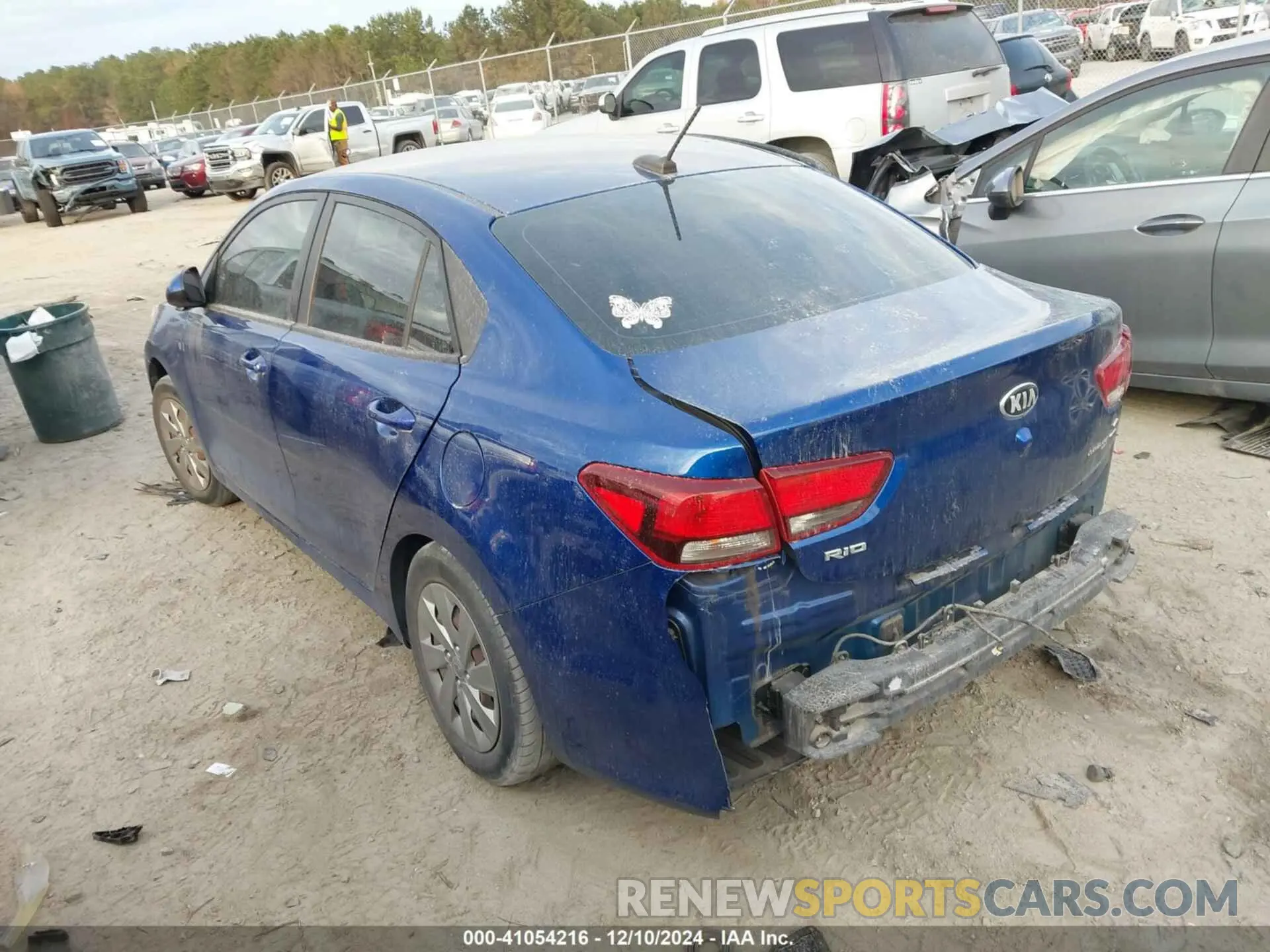 3 Photograph of a damaged car 3KPA24AD2LE338793 KIA RIO 2020