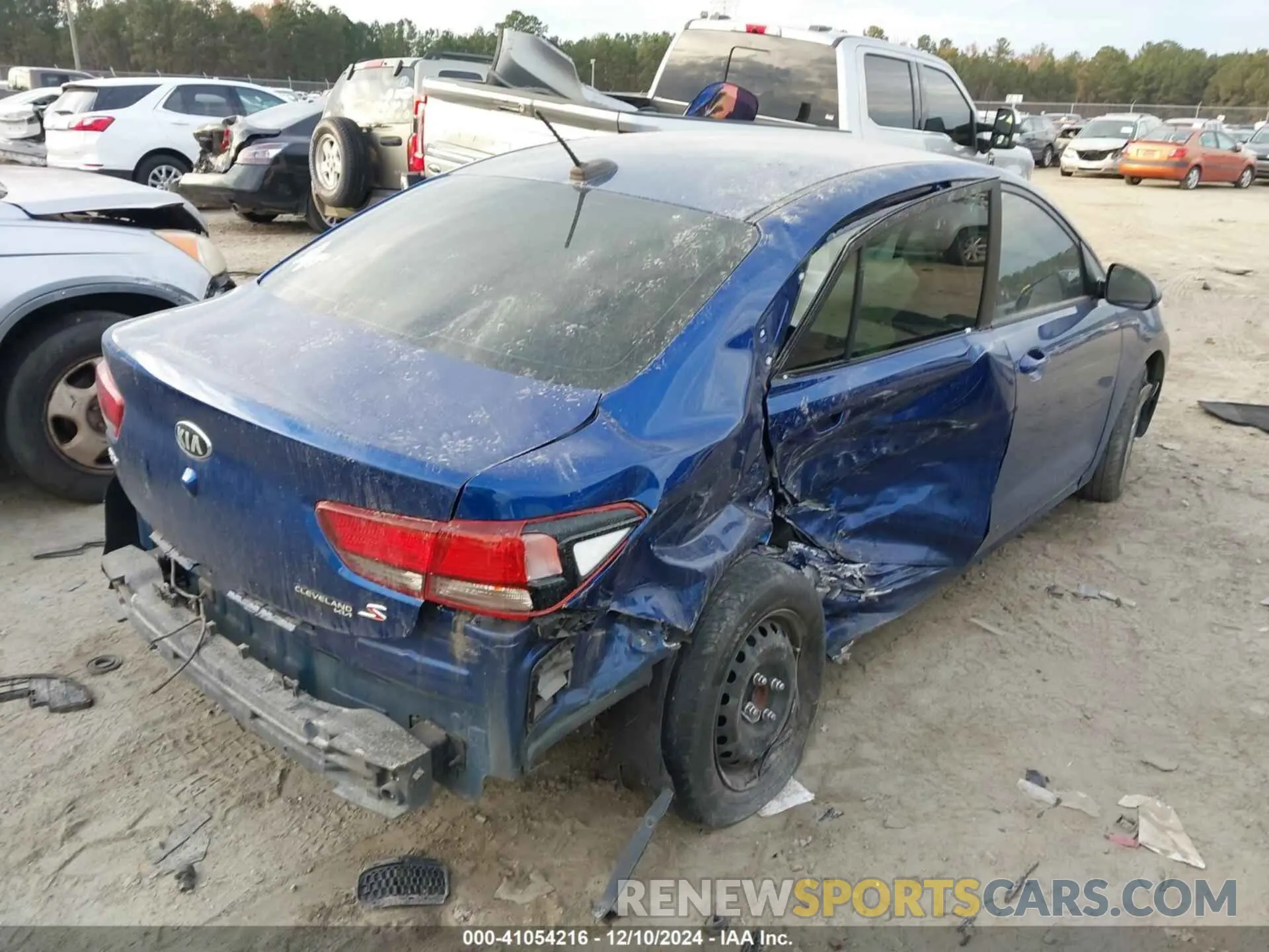 4 Photograph of a damaged car 3KPA24AD2LE338793 KIA RIO 2020
