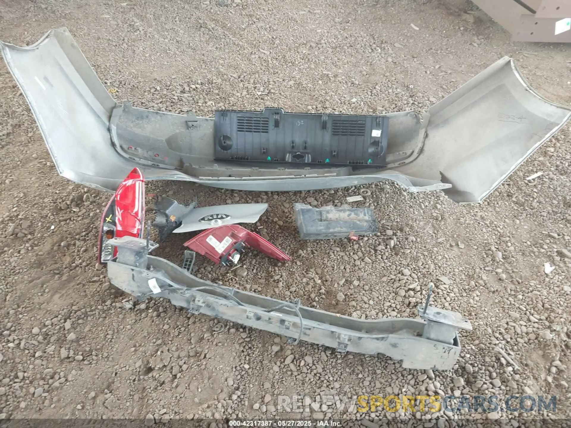 12 Photograph of a damaged car 3KPA24AD3LE273260 KIA RIO 2020