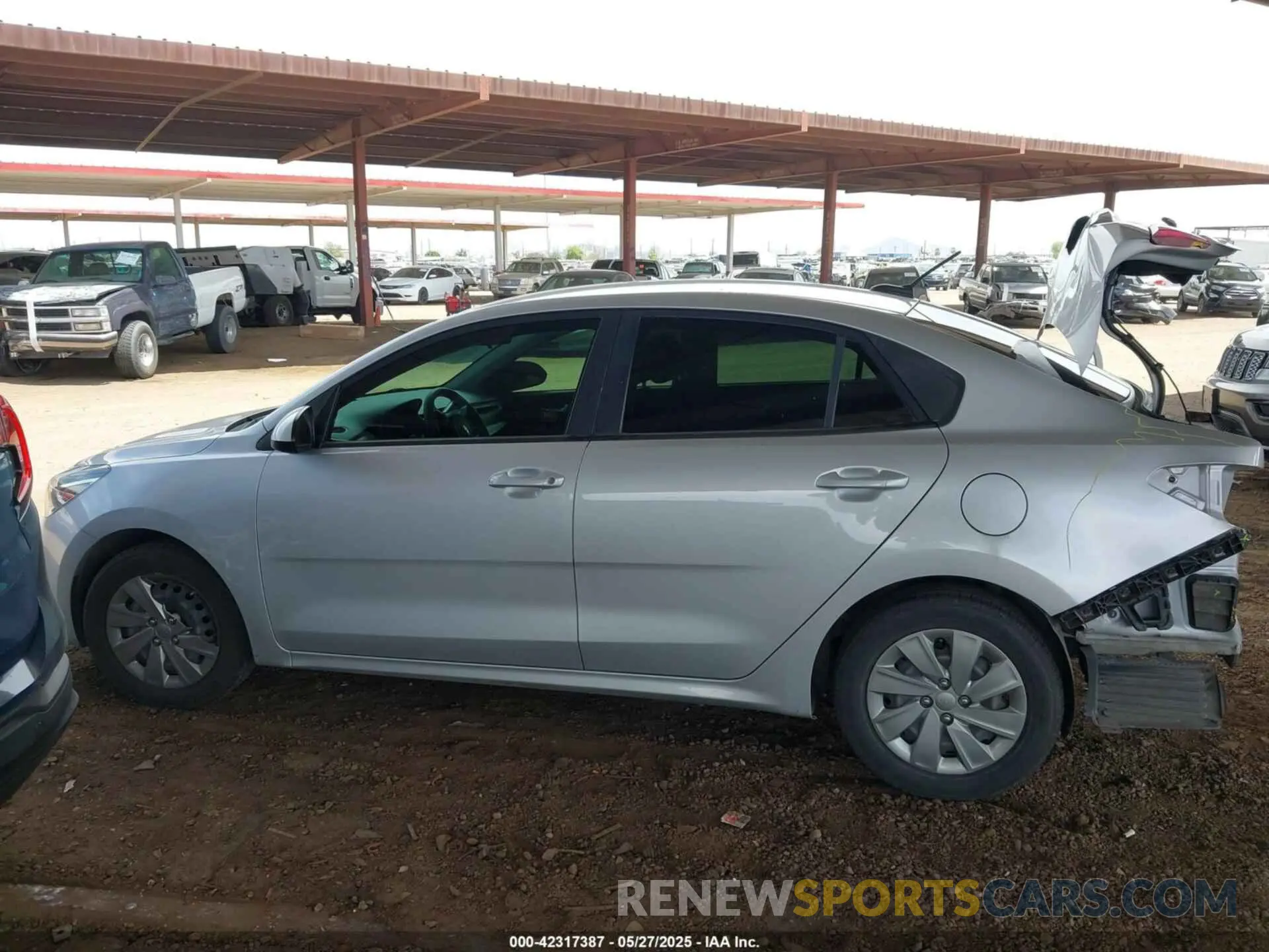 15 Photograph of a damaged car 3KPA24AD3LE273260 KIA RIO 2020