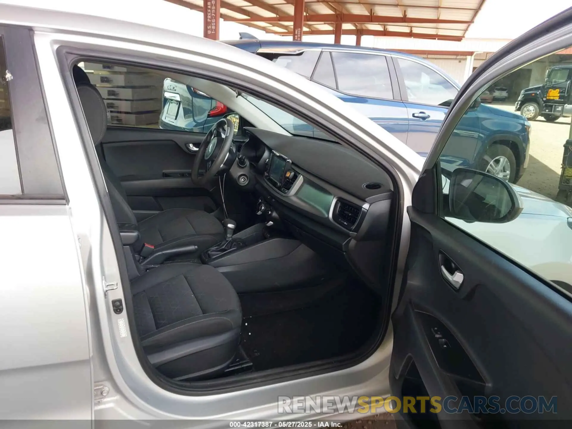 5 Photograph of a damaged car 3KPA24AD3LE273260 KIA RIO 2020