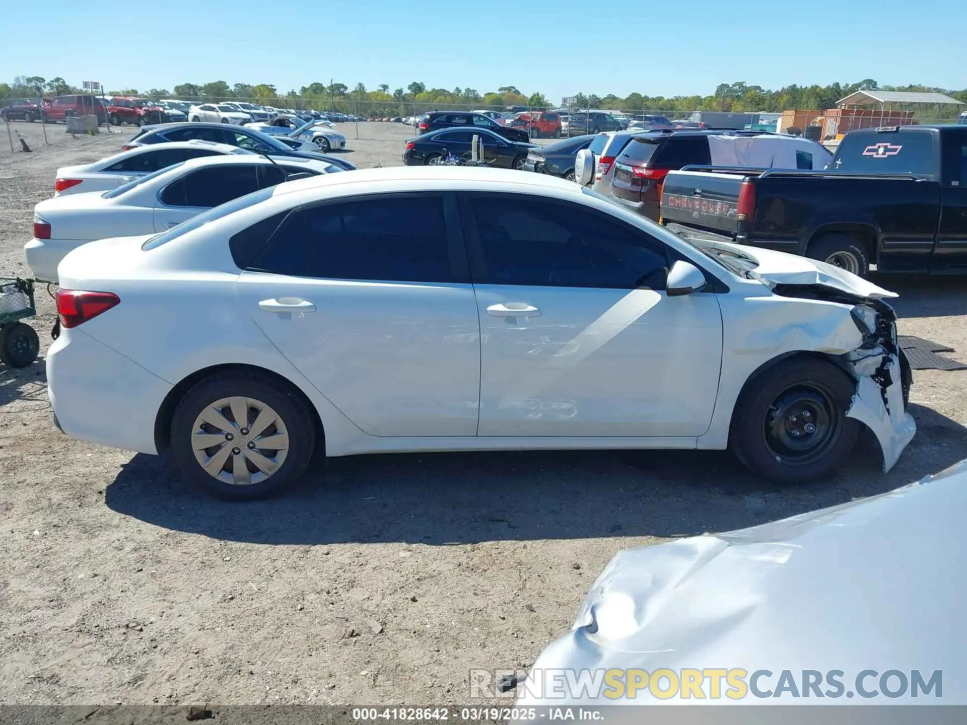 13 Photograph of a damaged car 3KPA24AD3LE297123 KIA RIO 2020