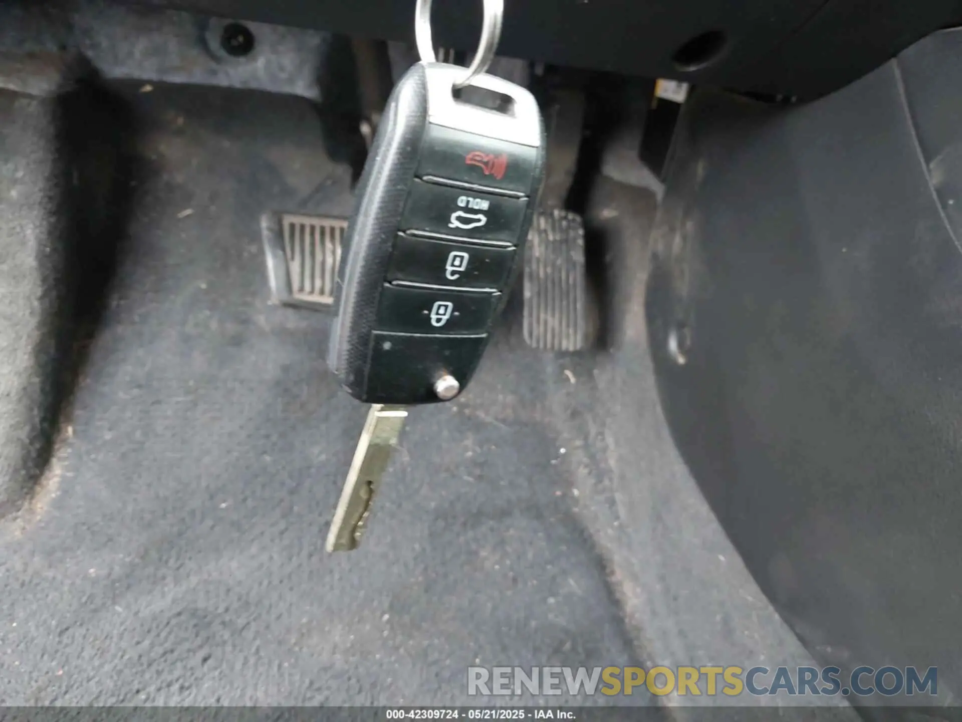 11 Photograph of a damaged car 3KPA24AD3LE311747 KIA RIO 2020