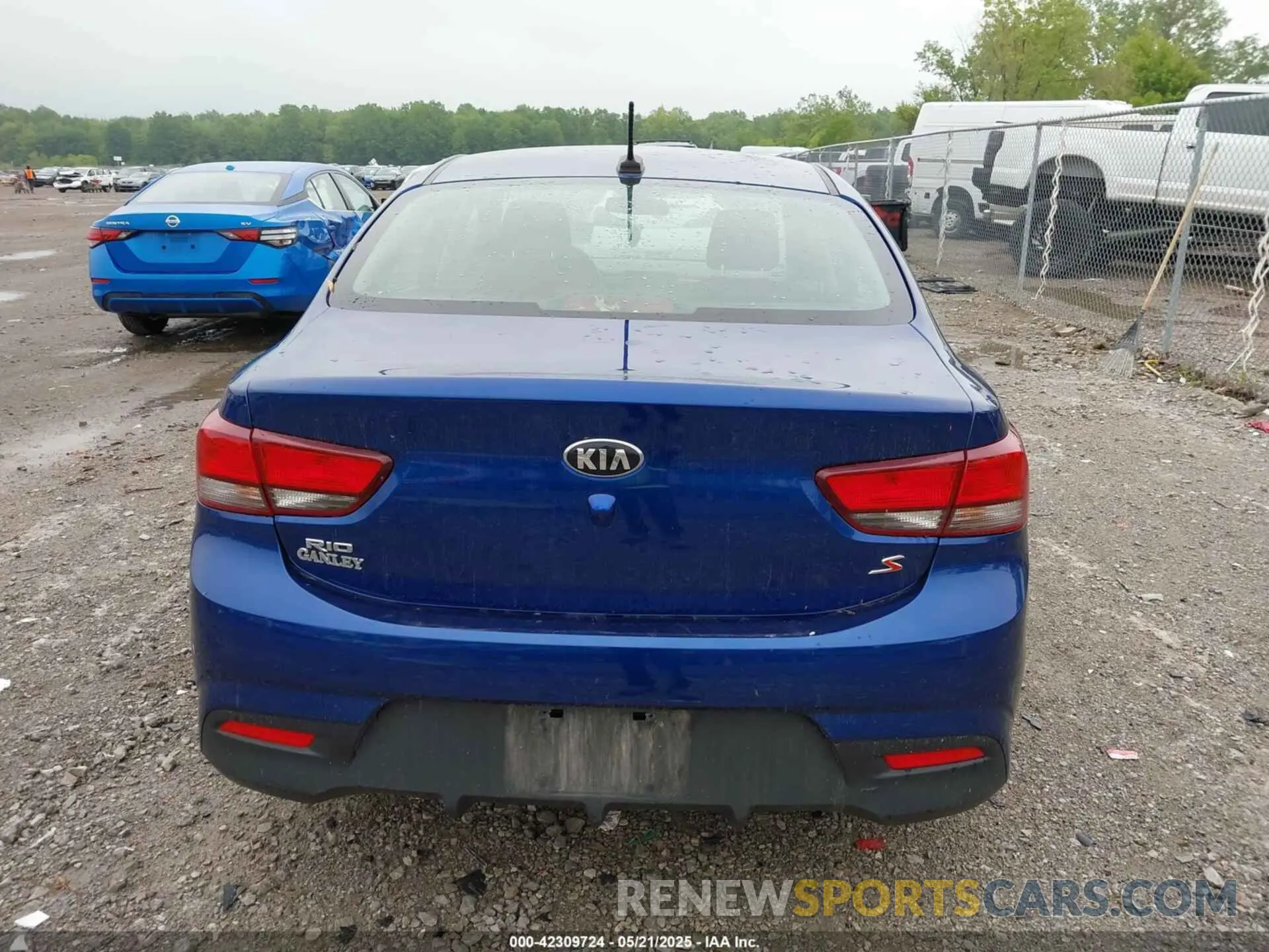 17 Photograph of a damaged car 3KPA24AD3LE311747 KIA RIO 2020