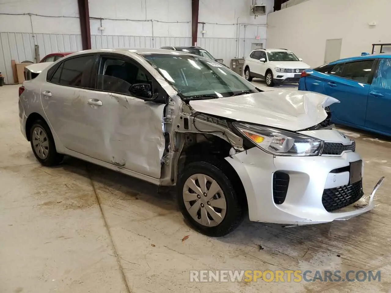 4 Photograph of a damaged car 3KPA24AD3LE326331 KIA RIO 2020