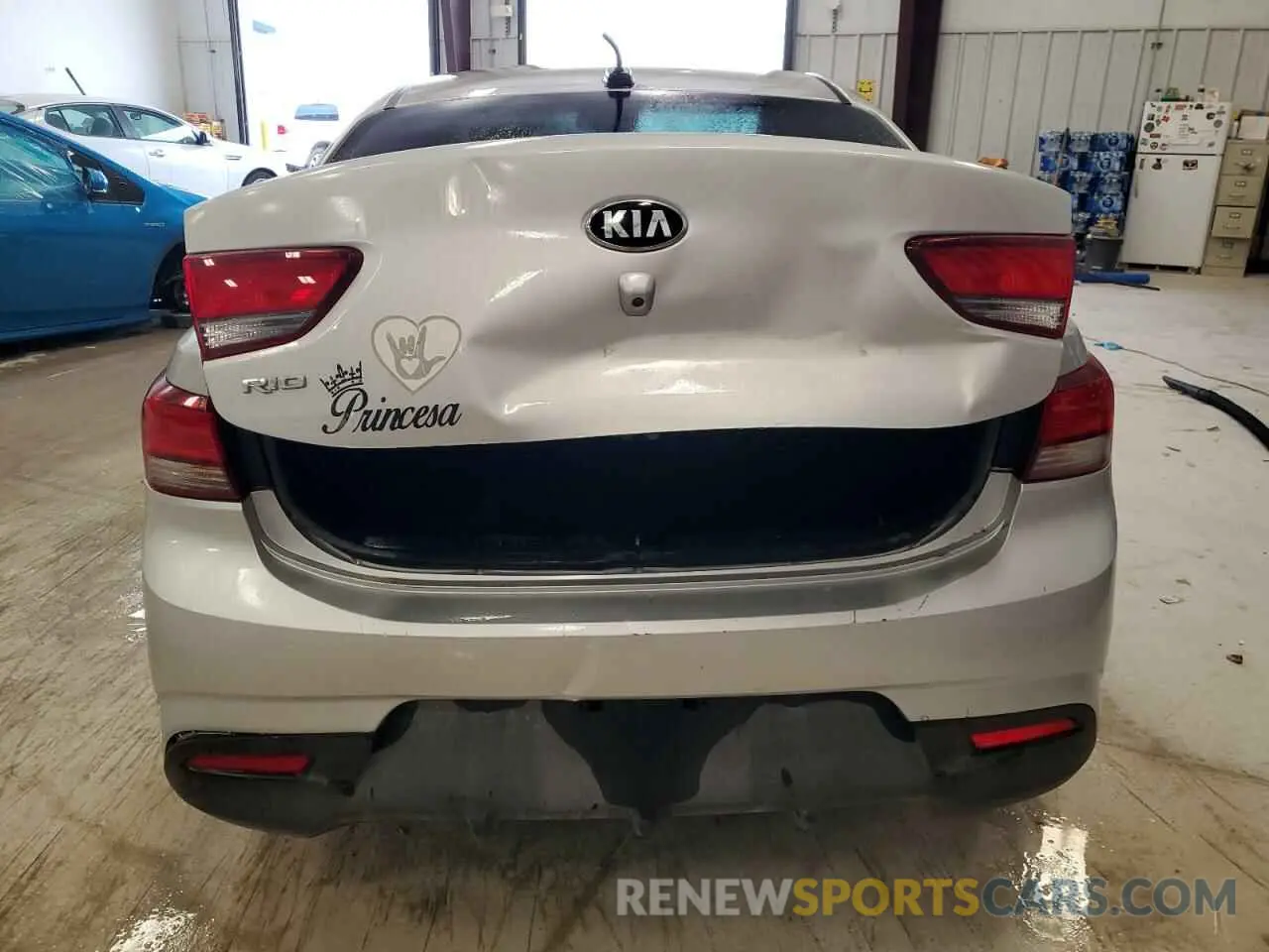 6 Photograph of a damaged car 3KPA24AD3LE326331 KIA RIO 2020