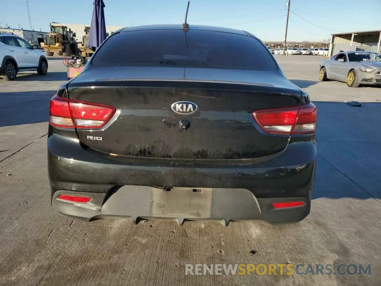 6 Photograph of a damaged car 3KPA24AD3LE335045 KIA RIO 2020