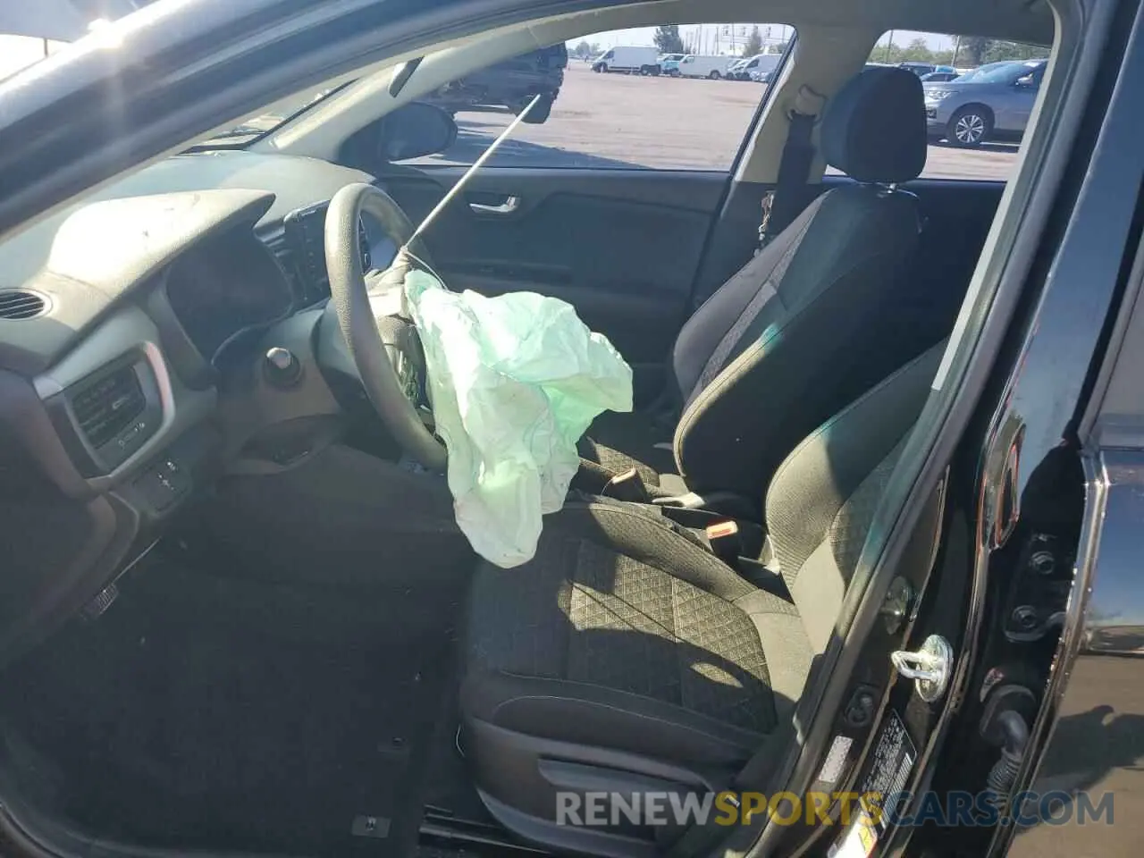 7 Photograph of a damaged car 3KPA24AD3LE349916 KIA RIO 2020