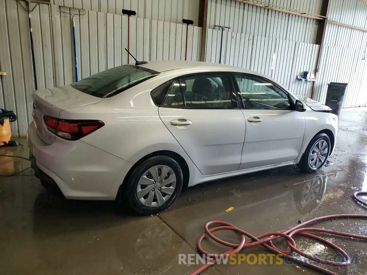 3 Photograph of a damaged car 3KPA24AD3LE357403 KIA RIO 2020