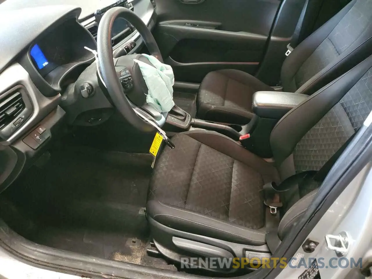7 Photograph of a damaged car 3KPA24AD3LE357403 KIA RIO 2020