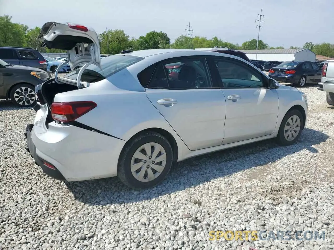 3 Photograph of a damaged car 3KPA24AD4LE266575 KIA RIO 2020