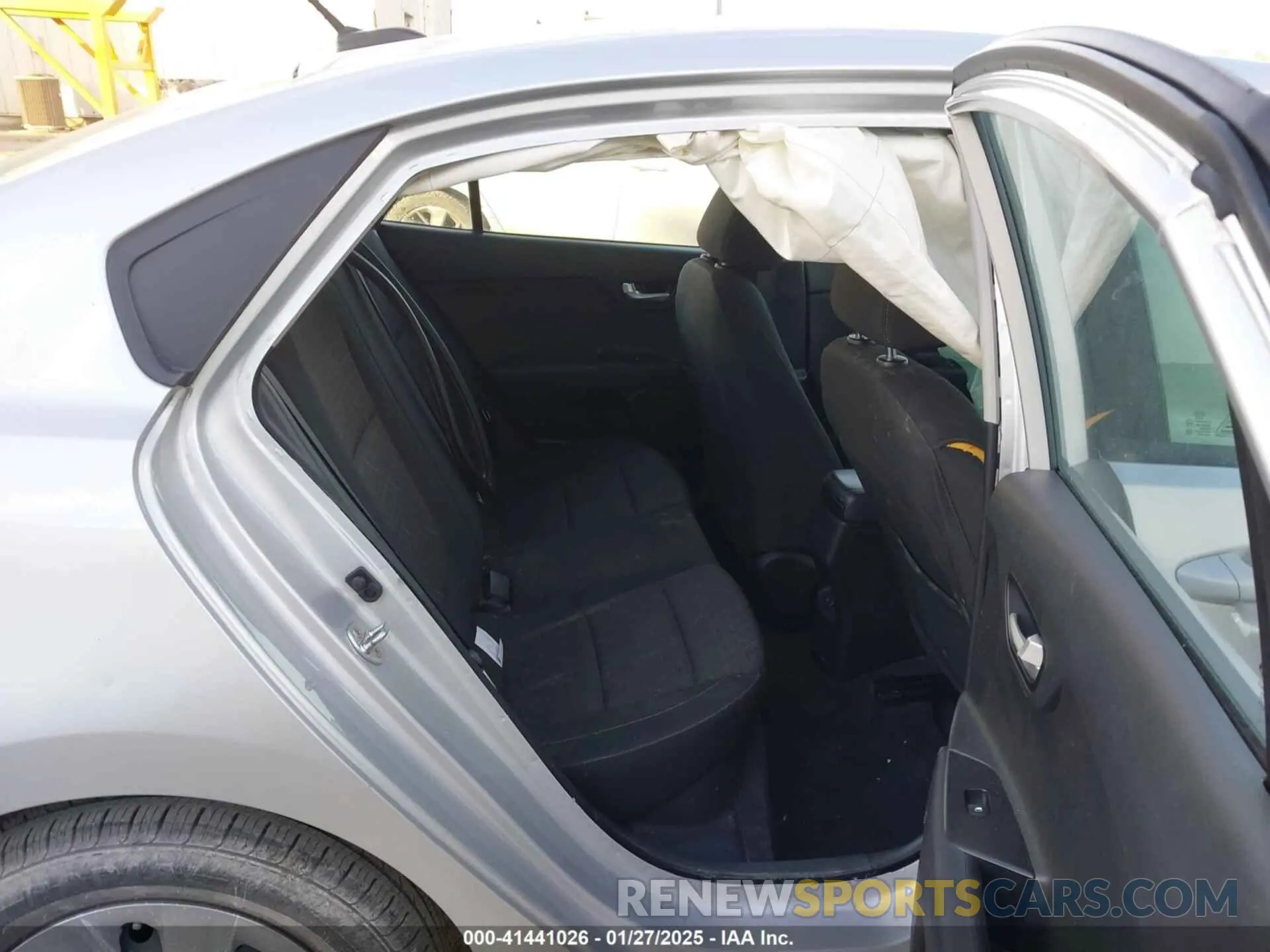 8 Photograph of a damaged car 3KPA24AD4LE279889 KIA RIO 2020