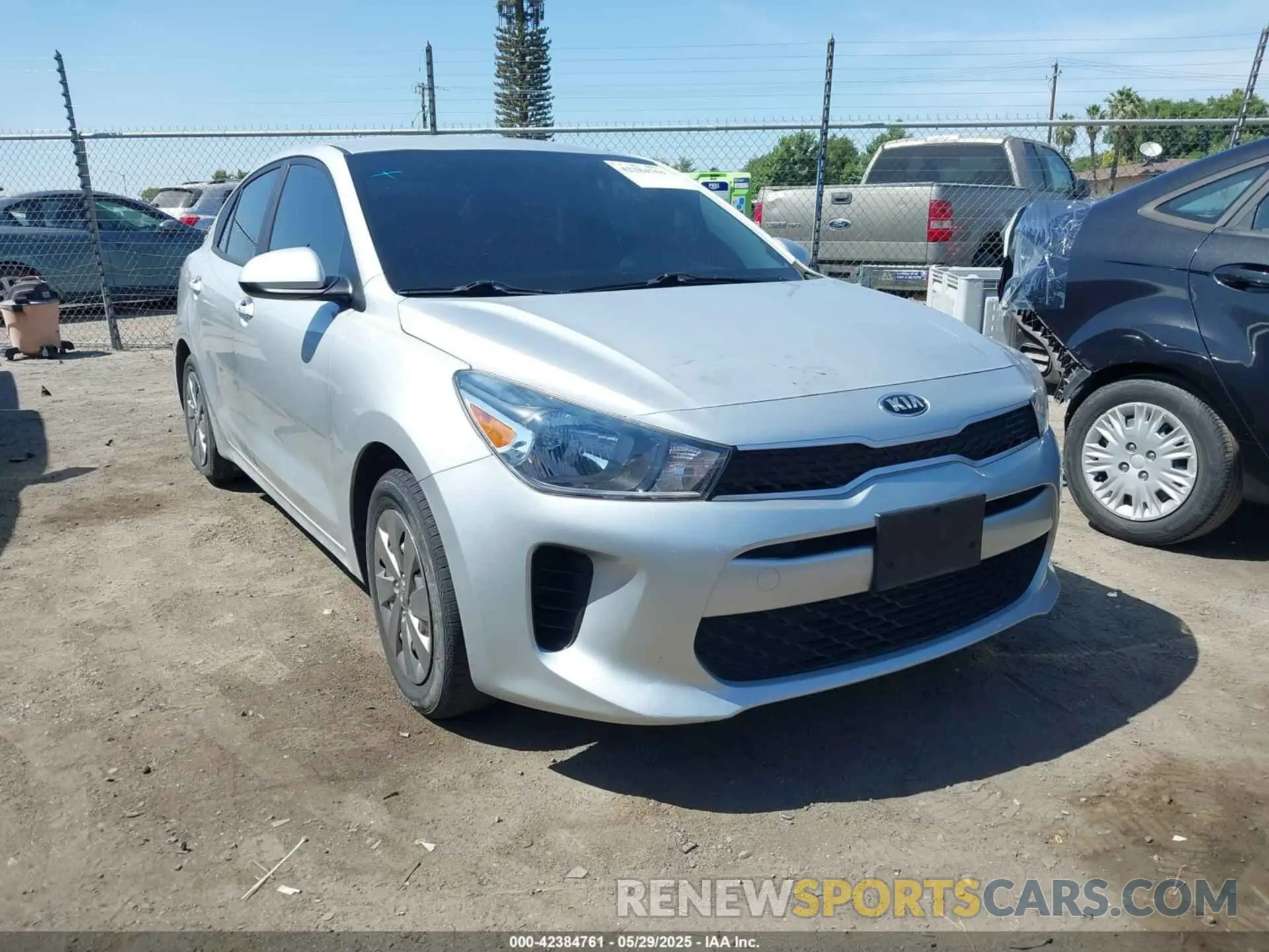 1 Photograph of a damaged car 3KPA24AD4LE312034 KIA RIO 2020