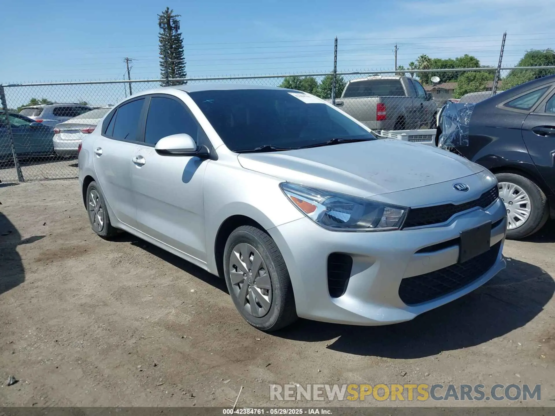 12 Photograph of a damaged car 3KPA24AD4LE312034 KIA RIO 2020