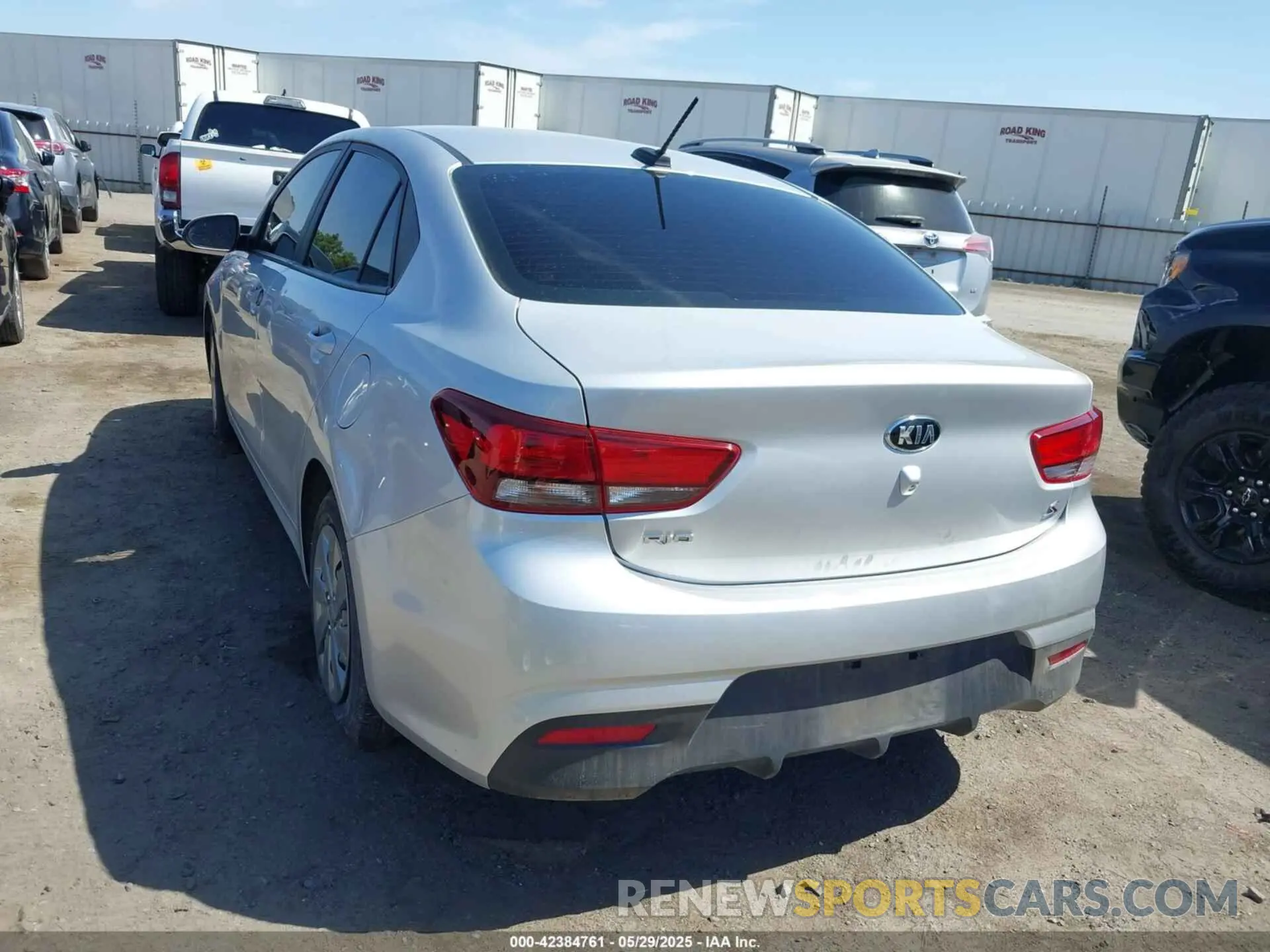 3 Photograph of a damaged car 3KPA24AD4LE312034 KIA RIO 2020