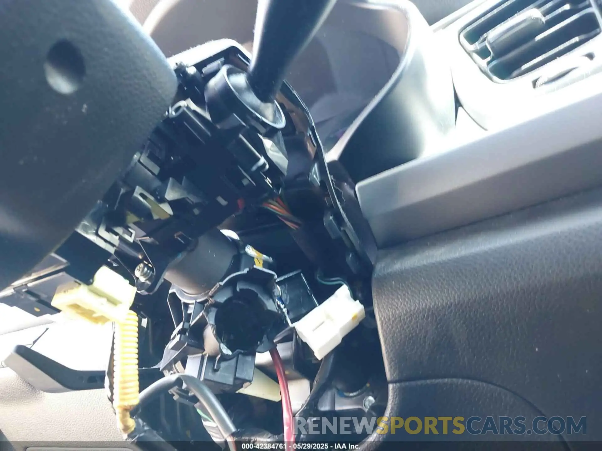 6 Photograph of a damaged car 3KPA24AD4LE312034 KIA RIO 2020