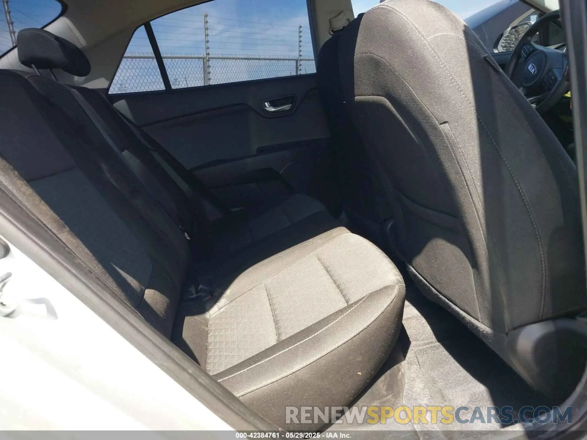 8 Photograph of a damaged car 3KPA24AD4LE312034 KIA RIO 2020