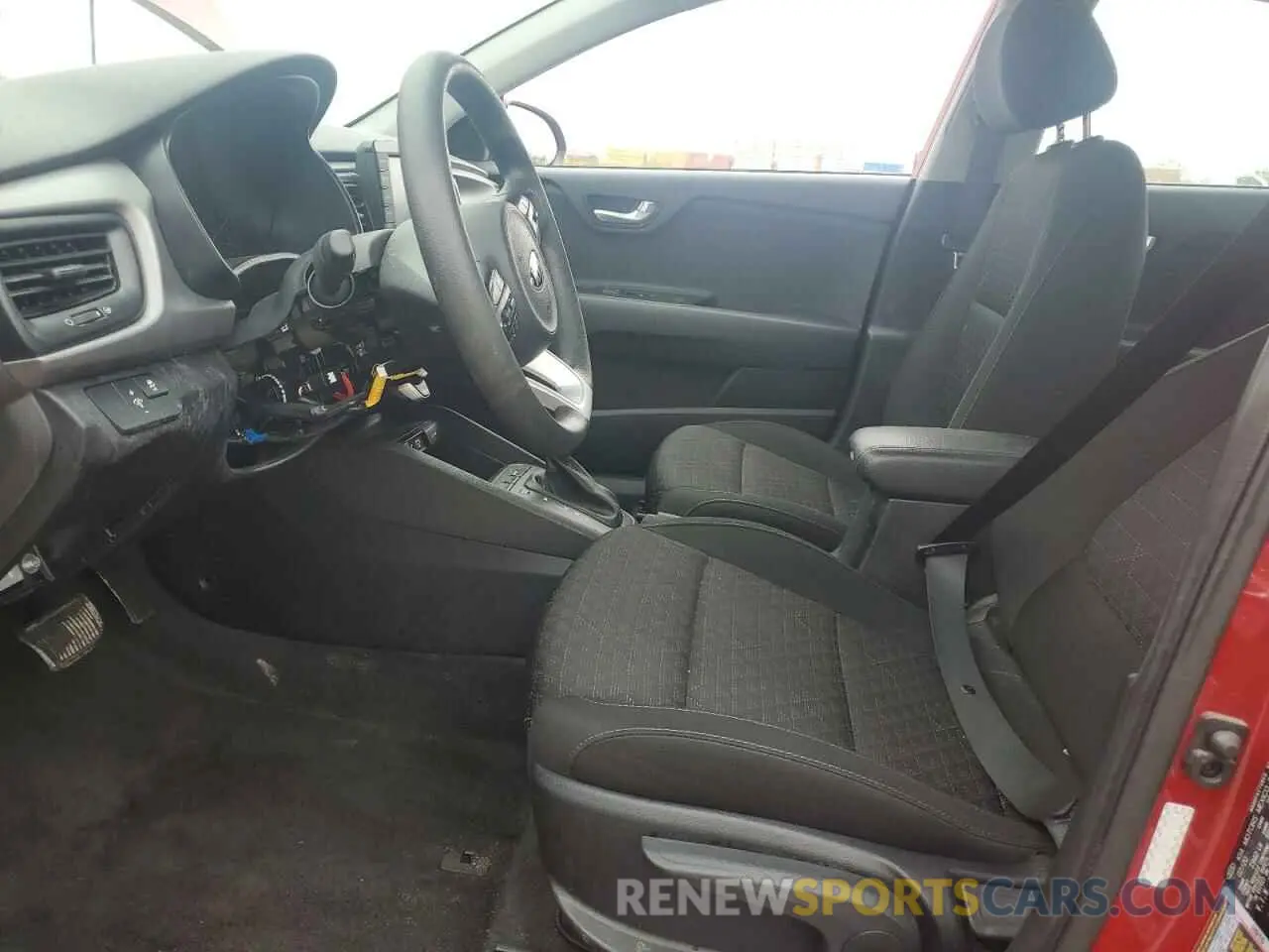7 Photograph of a damaged car 3KPA24AD4LE318111 KIA RIO 2020
