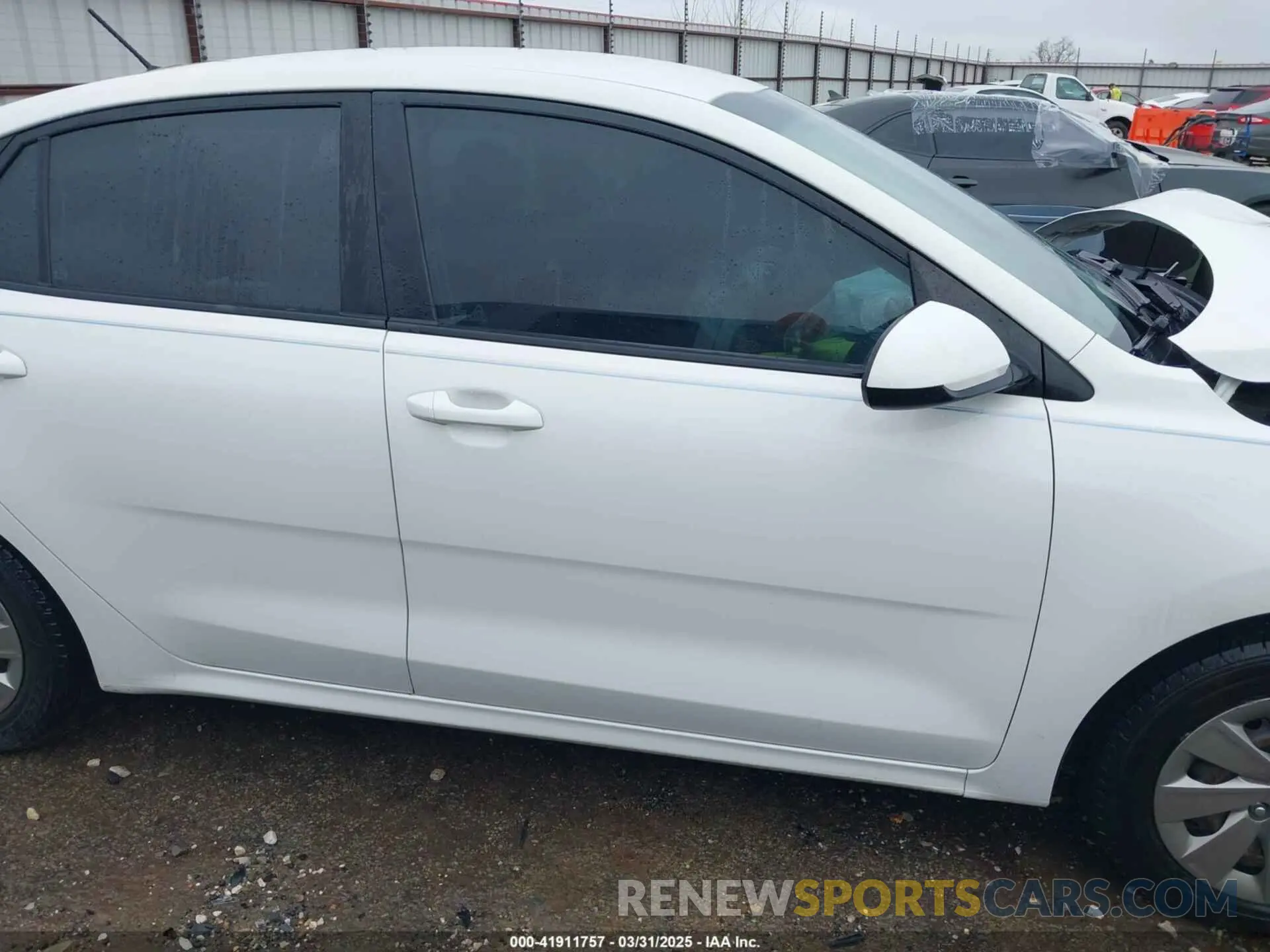 14 Photograph of a damaged car 3KPA24AD4LE322224 KIA RIO 2020