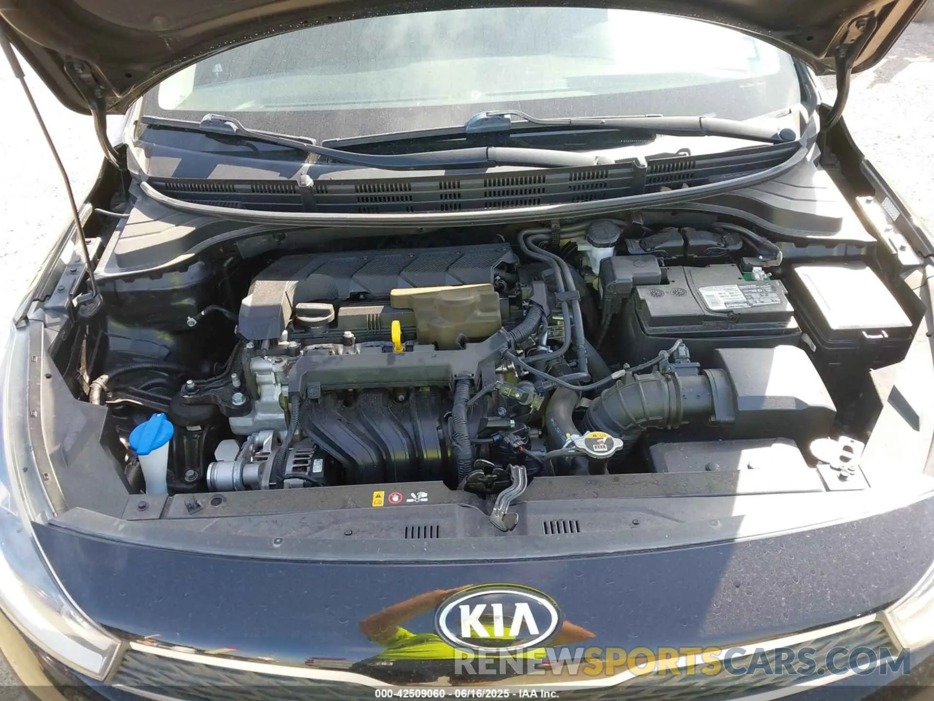 10 Photograph of a damaged car 3KPA24AD4LE328069 KIA RIO 2020